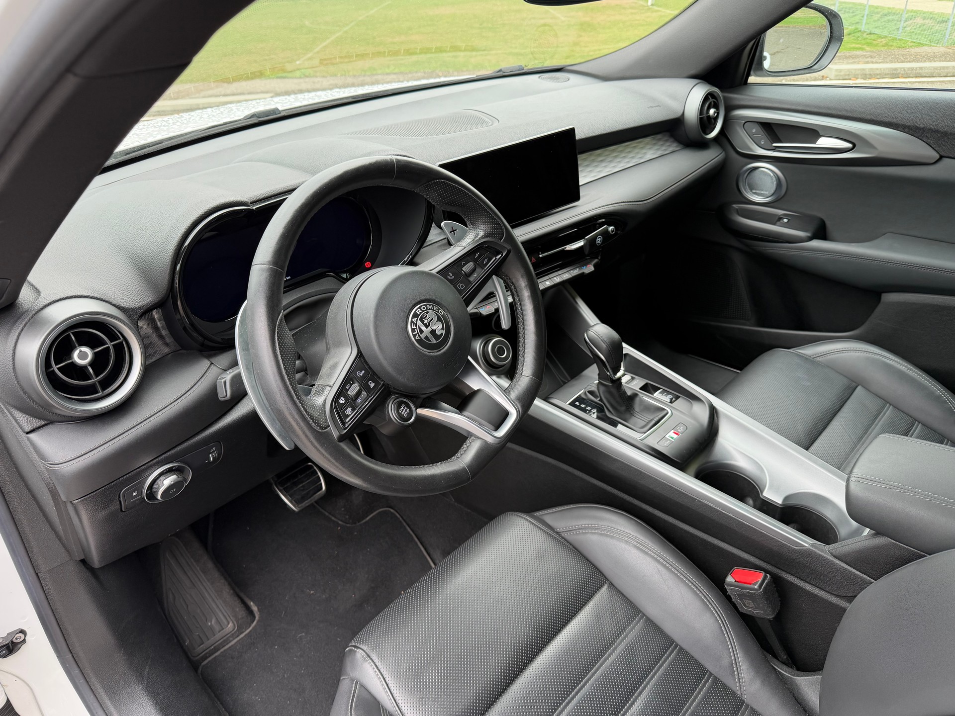 ALFA ROMEO 1.3 Plug-in Hybrid Veloce Q4-image-3