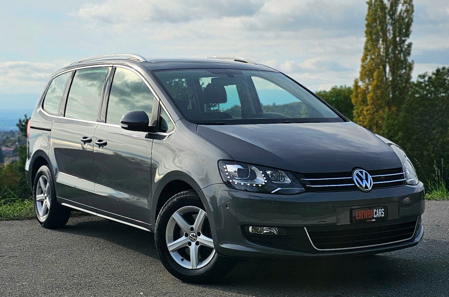 VW Sharan 2.0 TDI BMT Comfortline DSG 7 Places-image-5