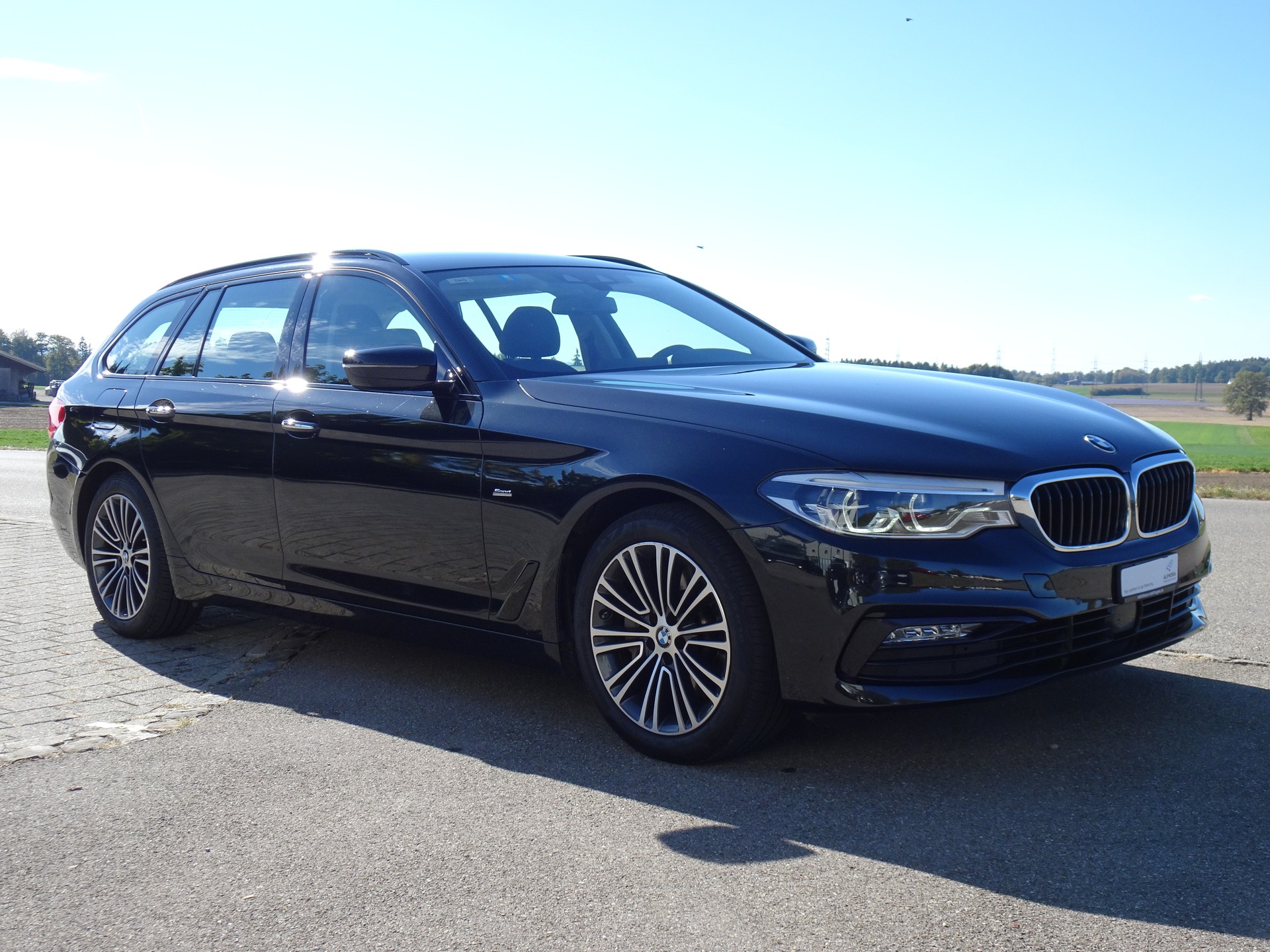 BMW 530d xDrive Touring Sport Line Steptronic-image-5