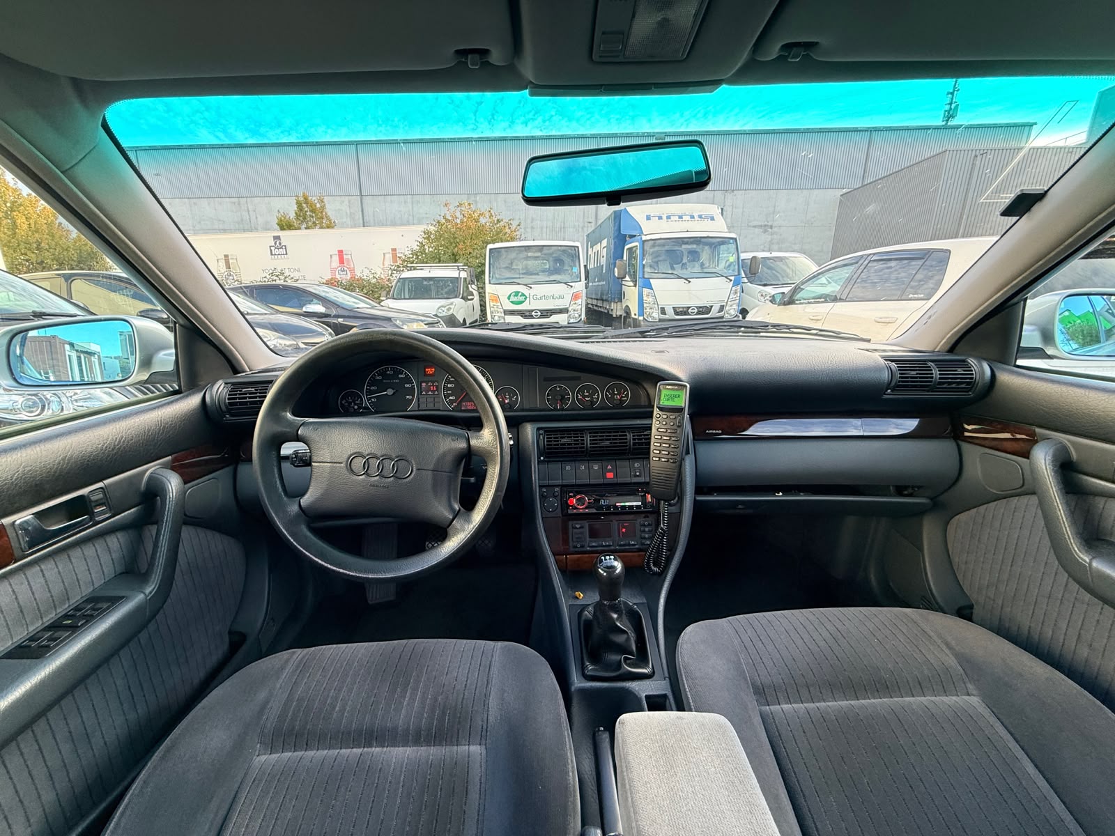 AUDI A6 2.8 E 30V-image-6