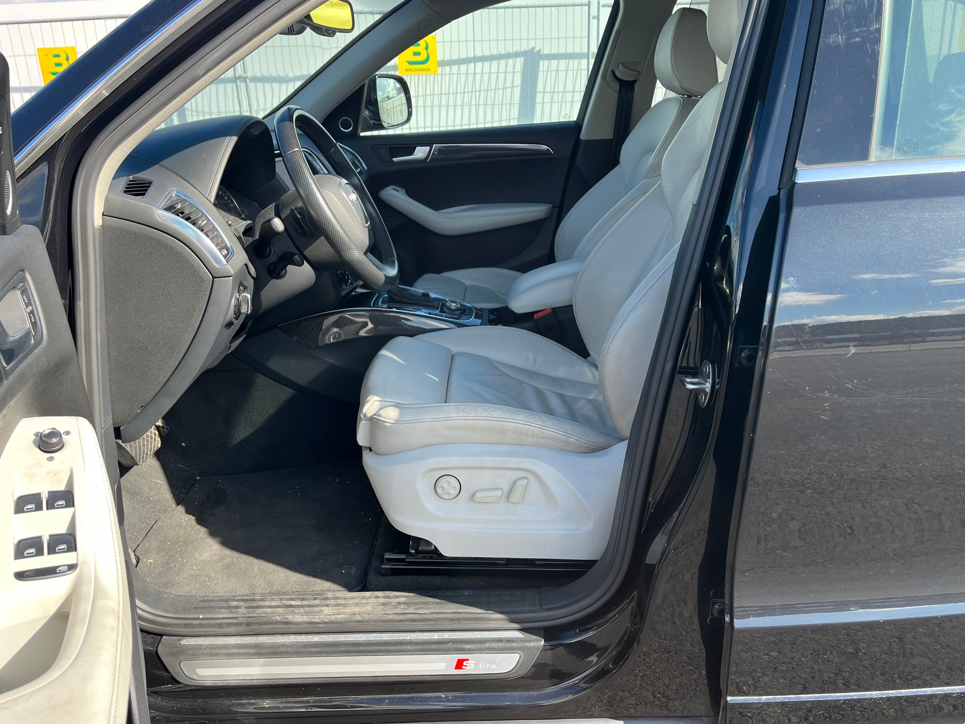 AUDI Q5 3.0 TDI quattro S-tronic-image-11