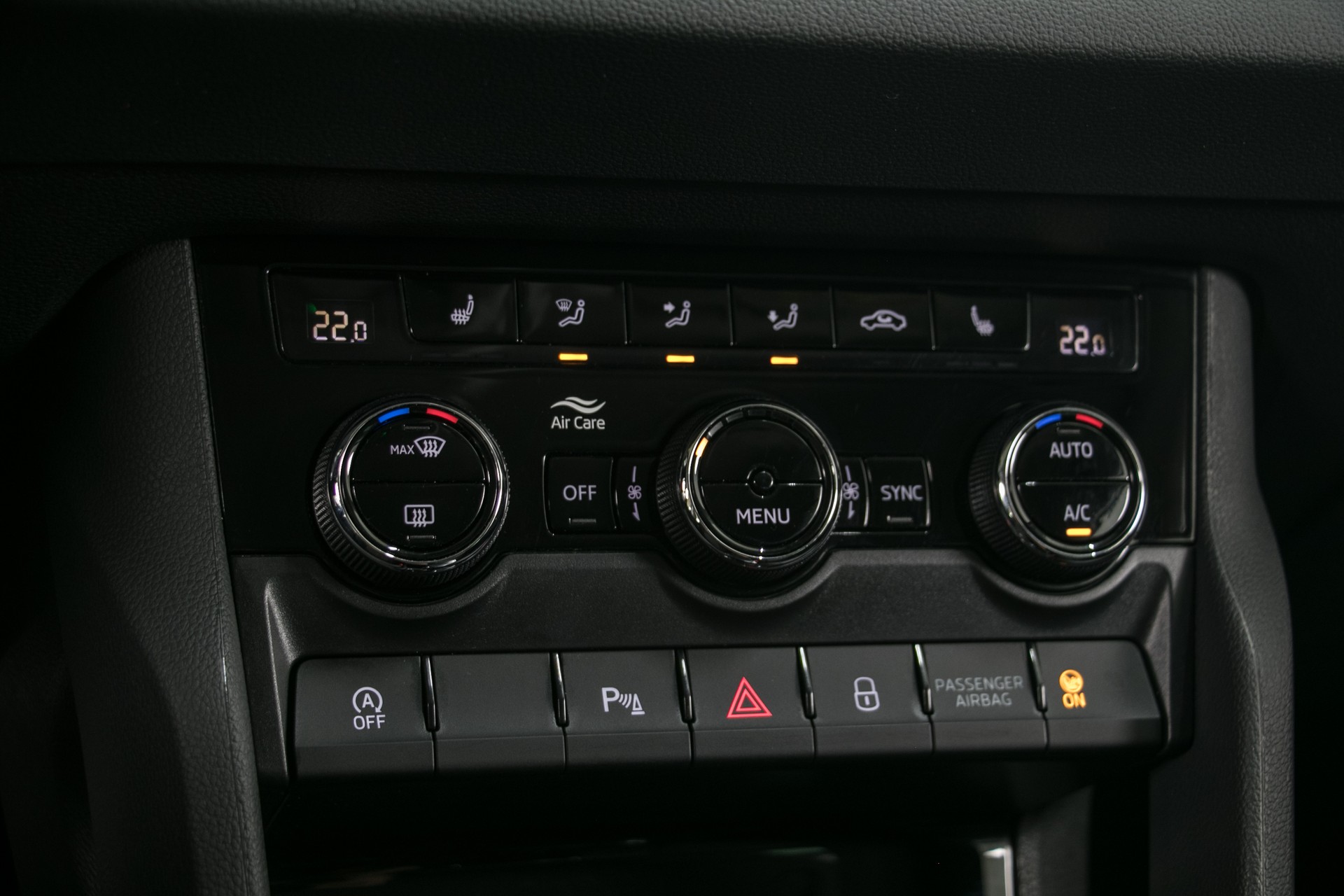 SKODA Karoq 2.0 TDI CR Clever 4x4 DSG-image-7