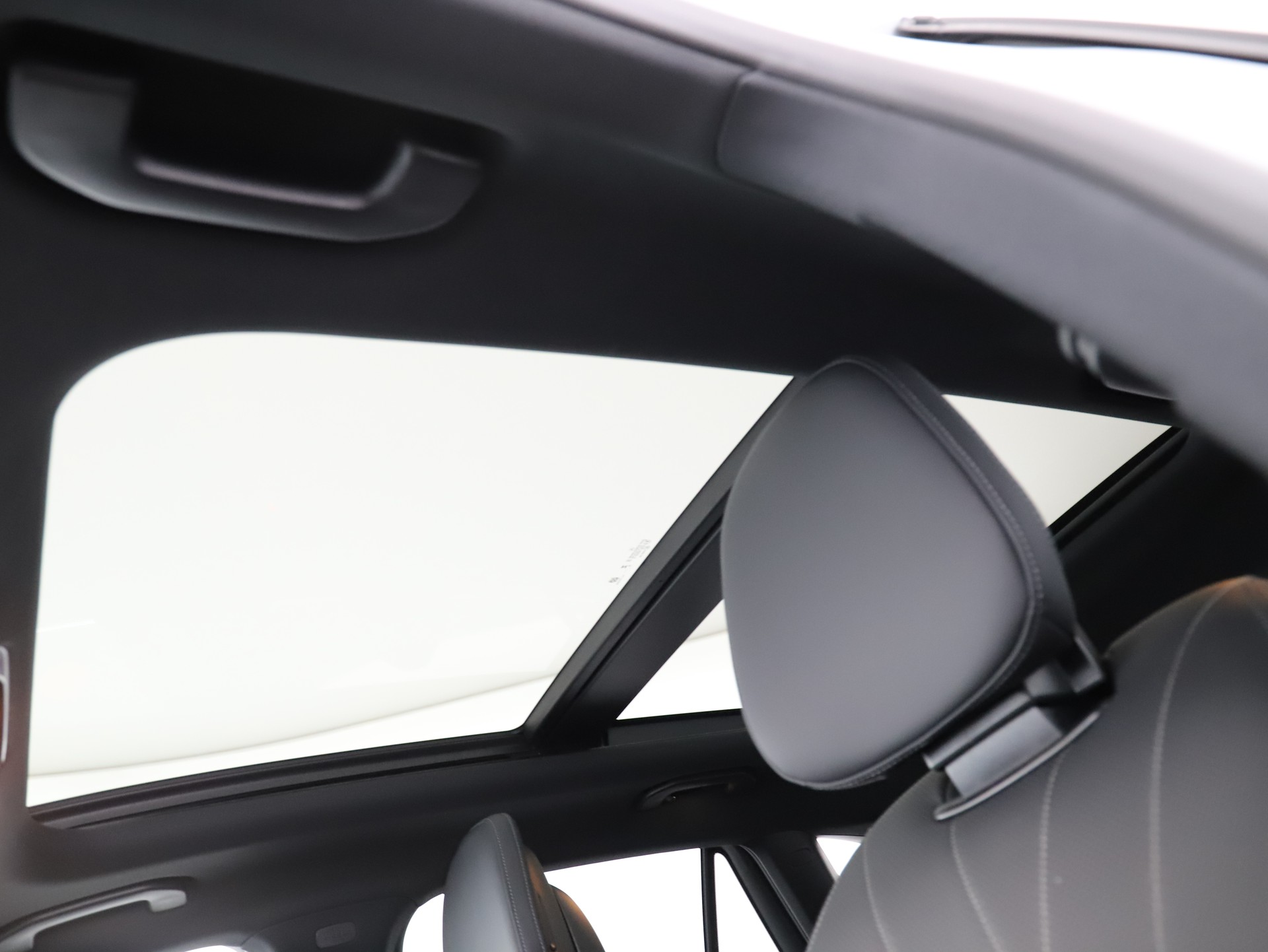 MERCEDES-BENZ GLC 400 e 4M EQ Star-image-11