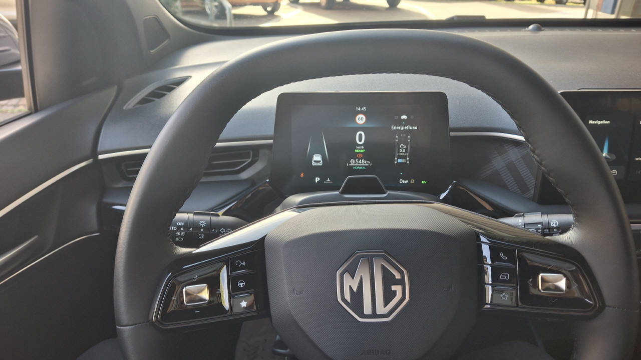 MG 3 1.5 Hybrid Luxury-image-9
