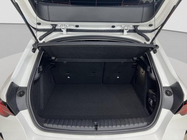 BMW 1er Reihe F70 116-image-13