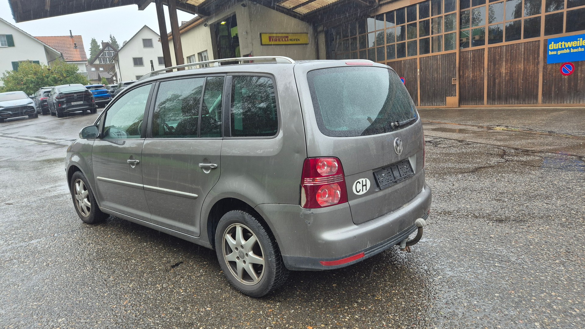 VW Touran 1.4 TSI Highline DSG-image-2