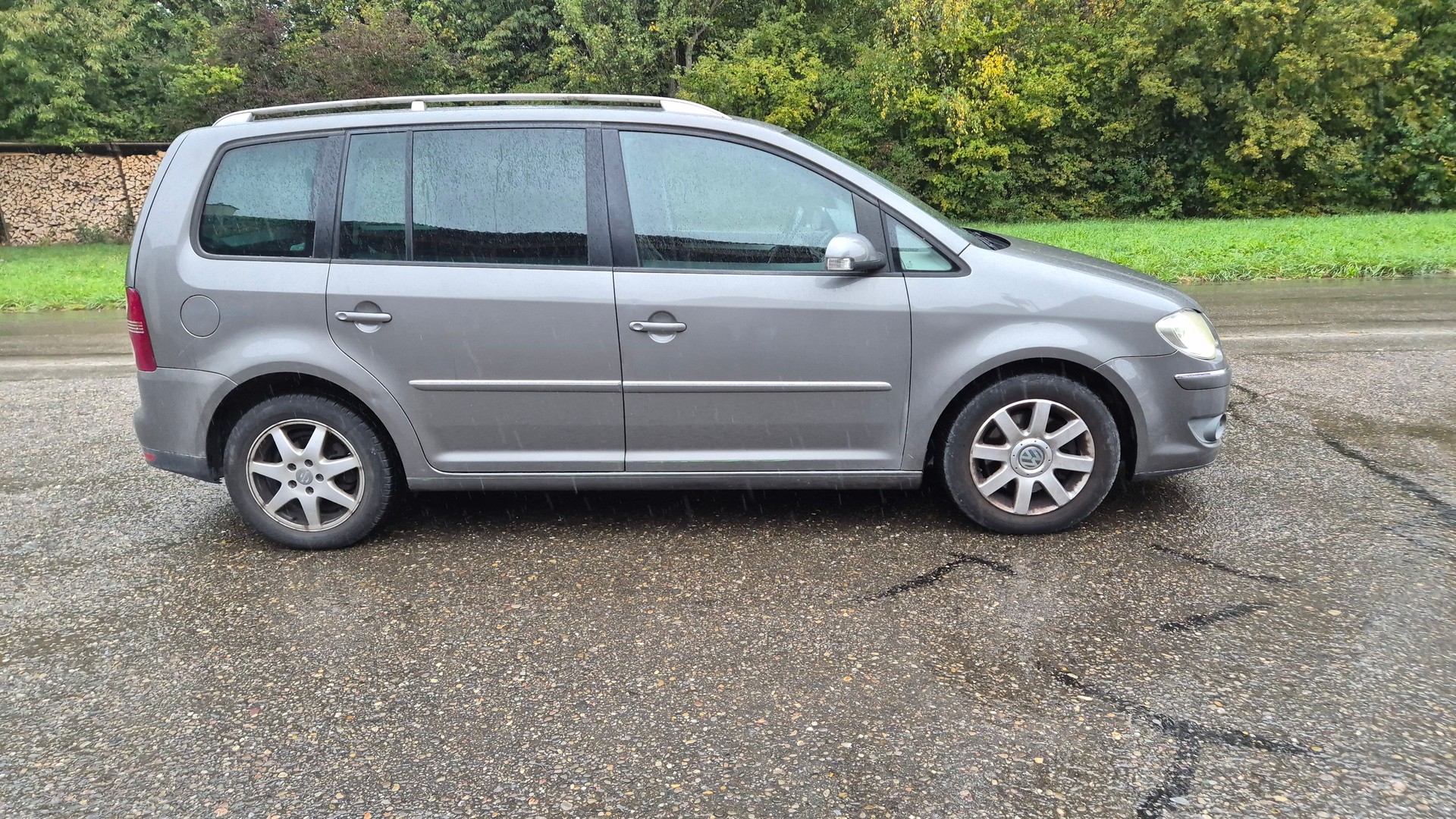 VW Touran 1.4 TSI Highline DSG-image-4