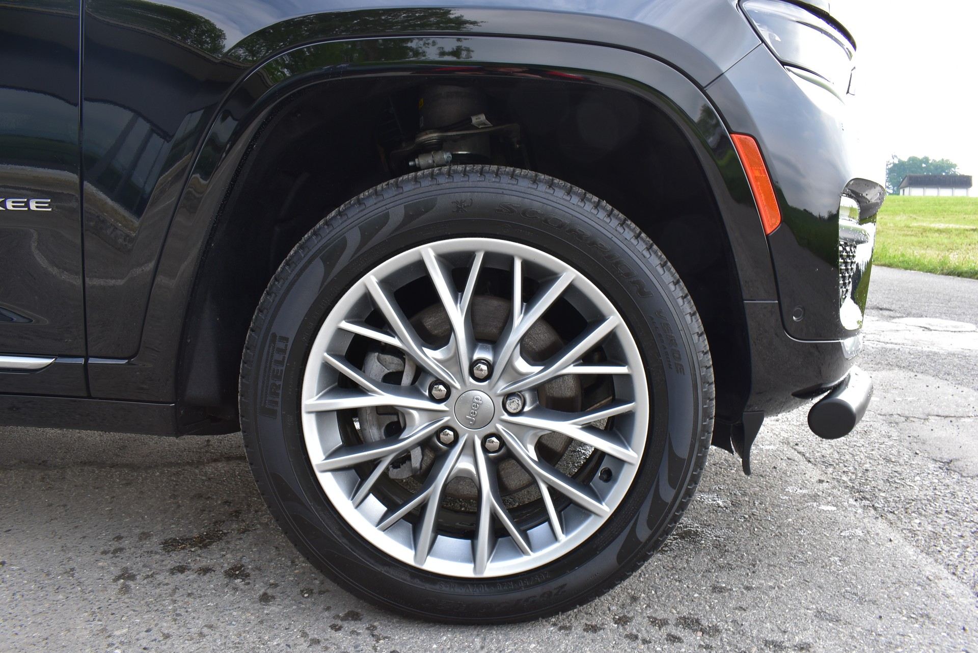 JEEP Grand Cherokee Summit 5.7 Hemi AWD-image-3