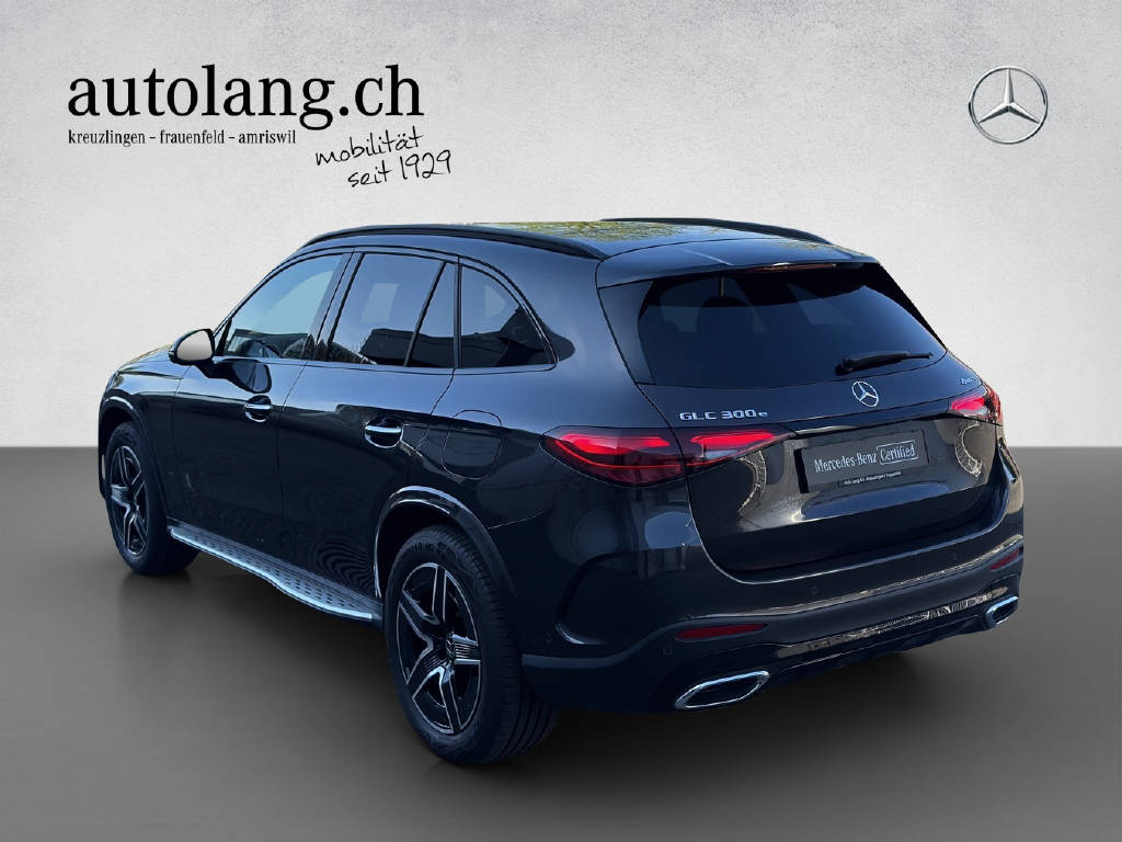 MERCEDES-BENZ GLC 300 e AMG Line 4Matic-image-3
