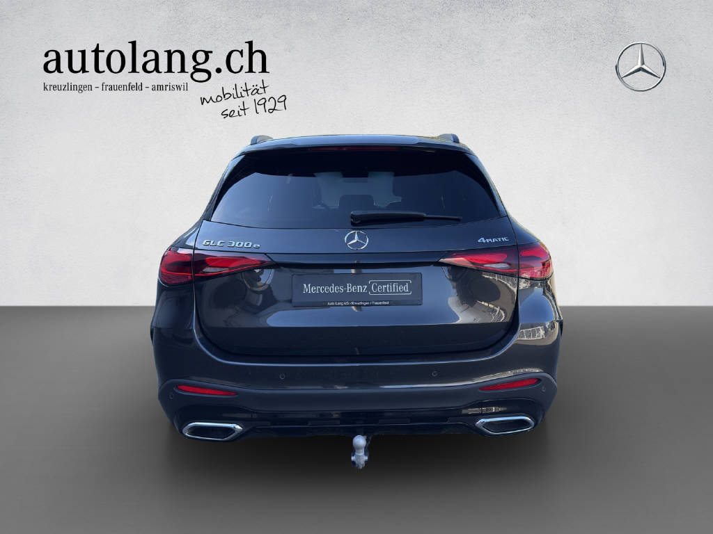 MERCEDES-BENZ GLC 300 e AMG Line 4Matic-image-16