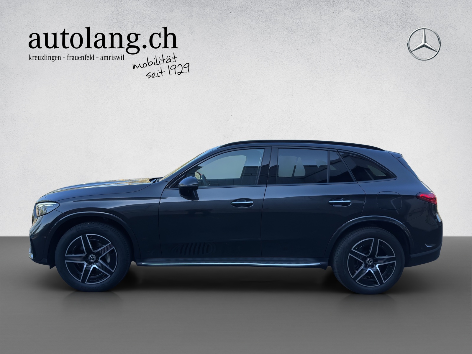 MERCEDES-BENZ GLC 300 e AMG Line 4Matic-showroom-element-1