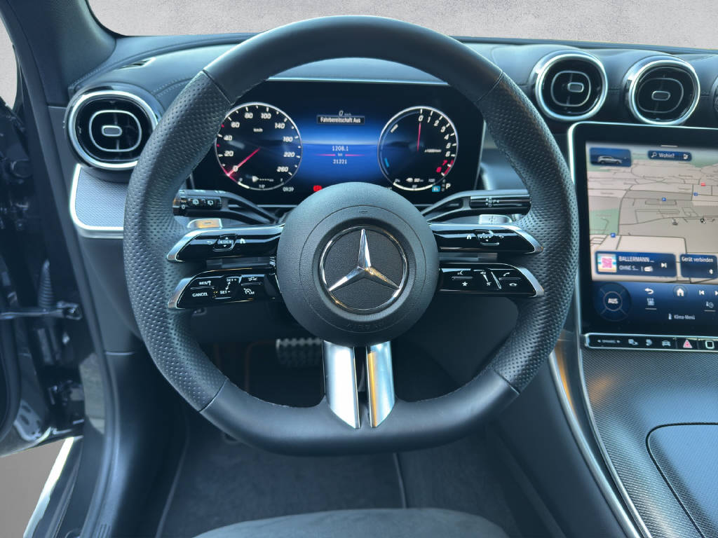 MERCEDES-BENZ GLC 300 e AMG Line 4Matic-image-12