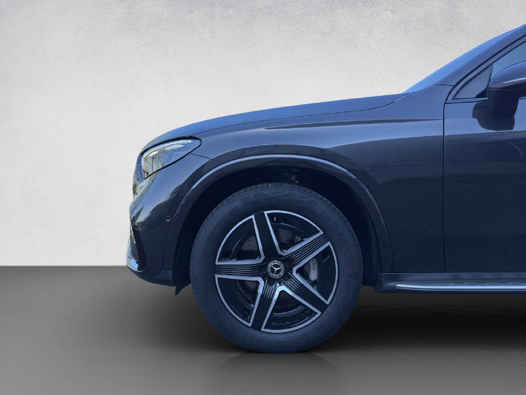 MERCEDES-BENZ GLC 300 e AMG Line 4Matic-image-7