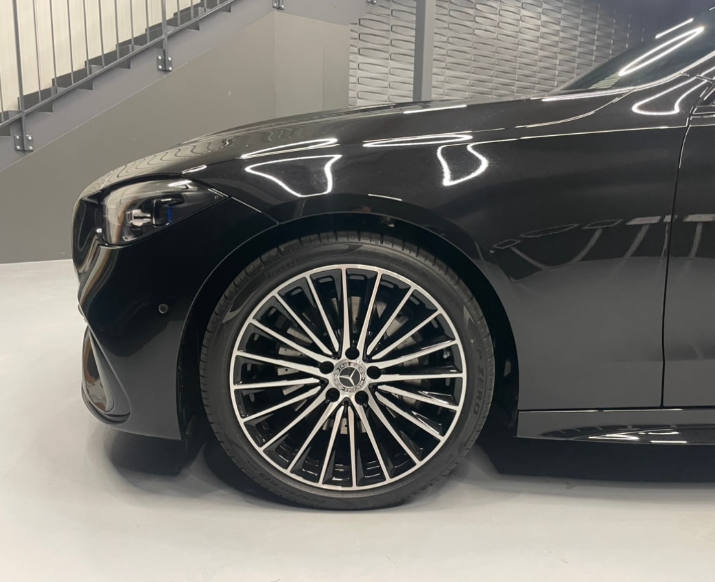 MERCEDES-BENZ C 200 AMG Line 4Matic-image-8