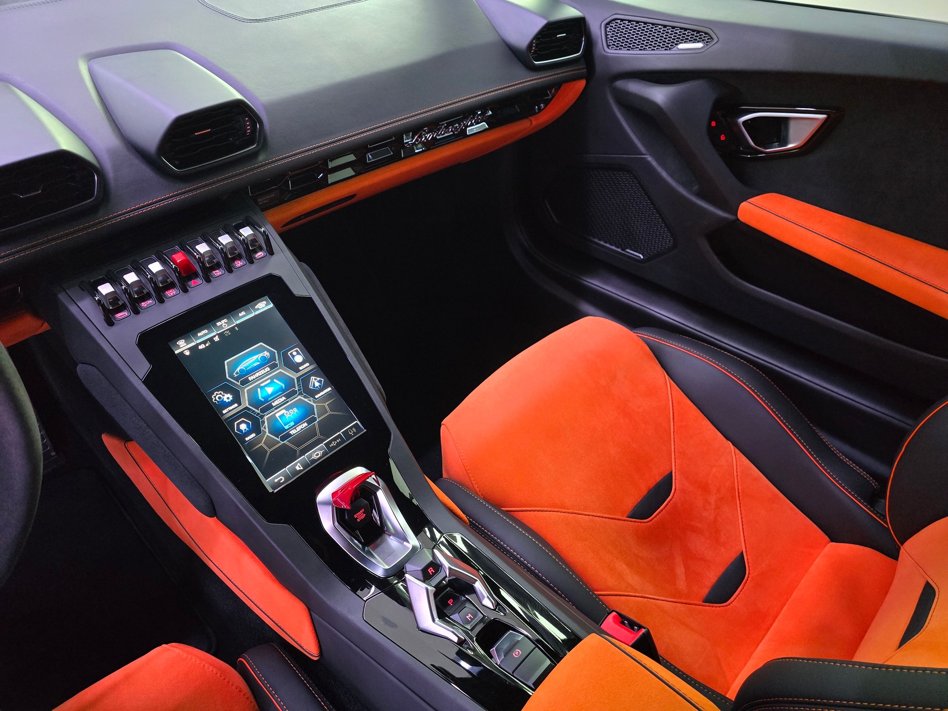 LAMBORGHINI Huracan EVO Coupé DCT-image-11