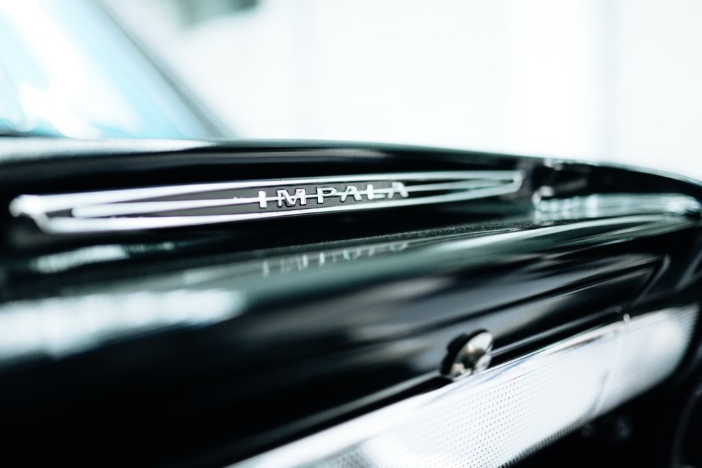 CHEVROLET Impala Sport Bubble Top Coupé-image-24