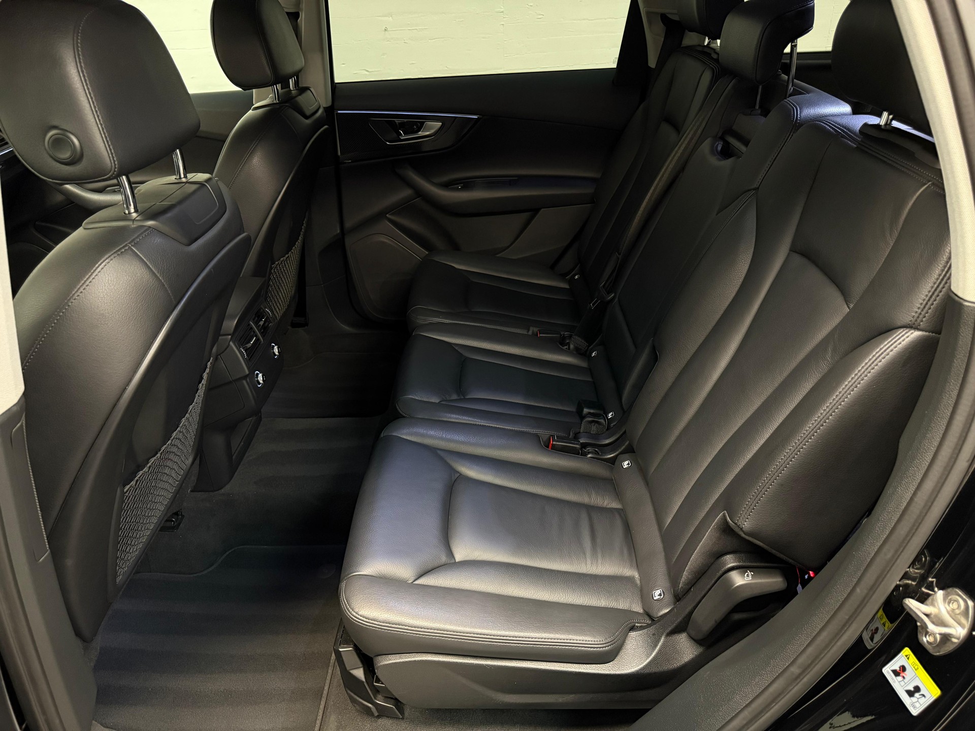 AUDI Q7 50 TDI quattro tiptronic All Black Performance 7Plätzer-image-15