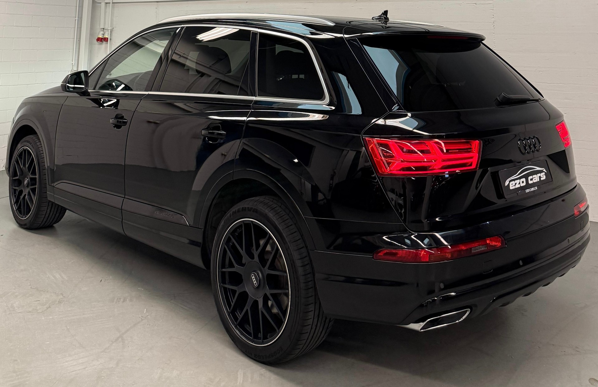 AUDI Q7 50 TDI quattro tiptronic All Black Performance 7Plätzer-image-7