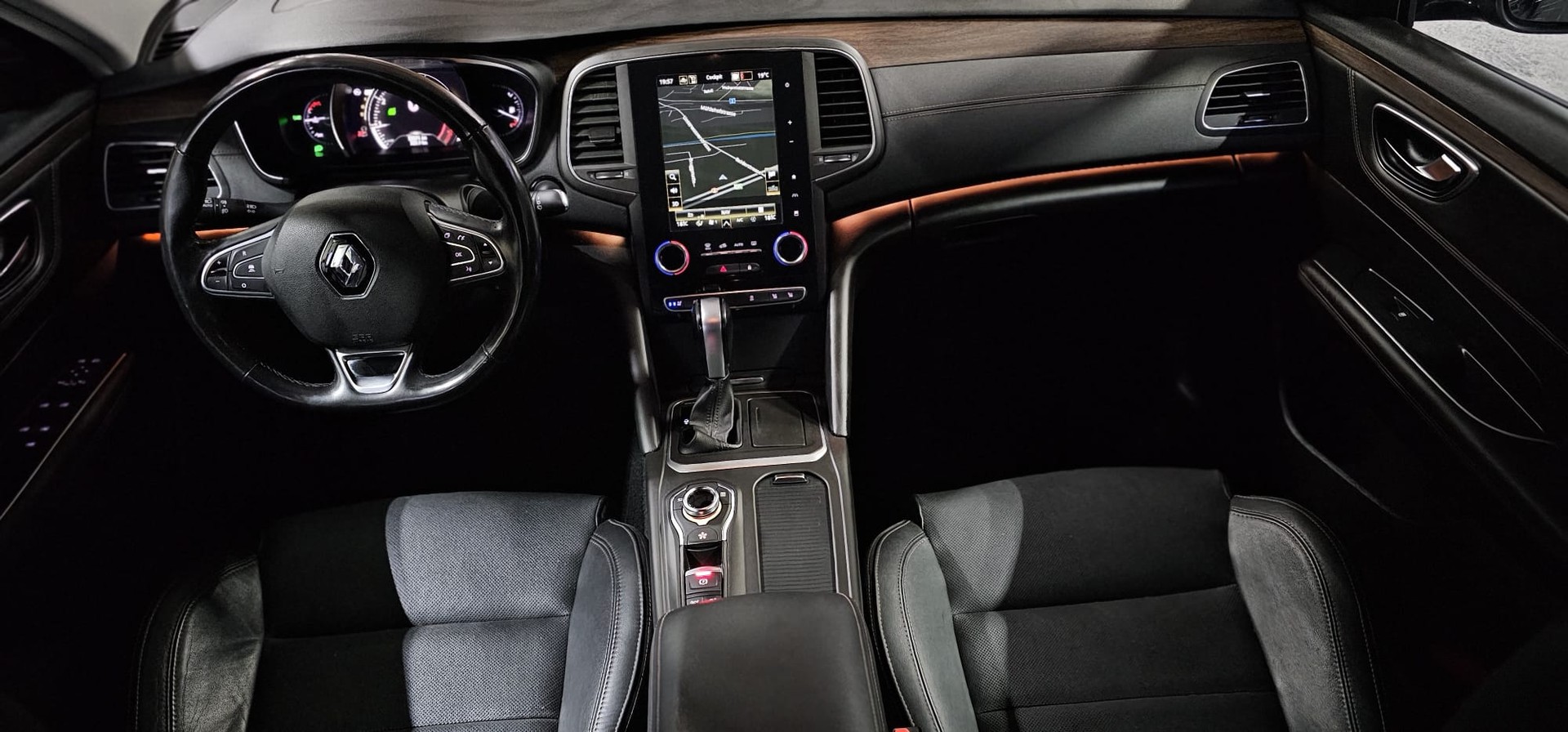 RENAULT Talisman Grandtour 1.3 TCe Business EDC-image-10