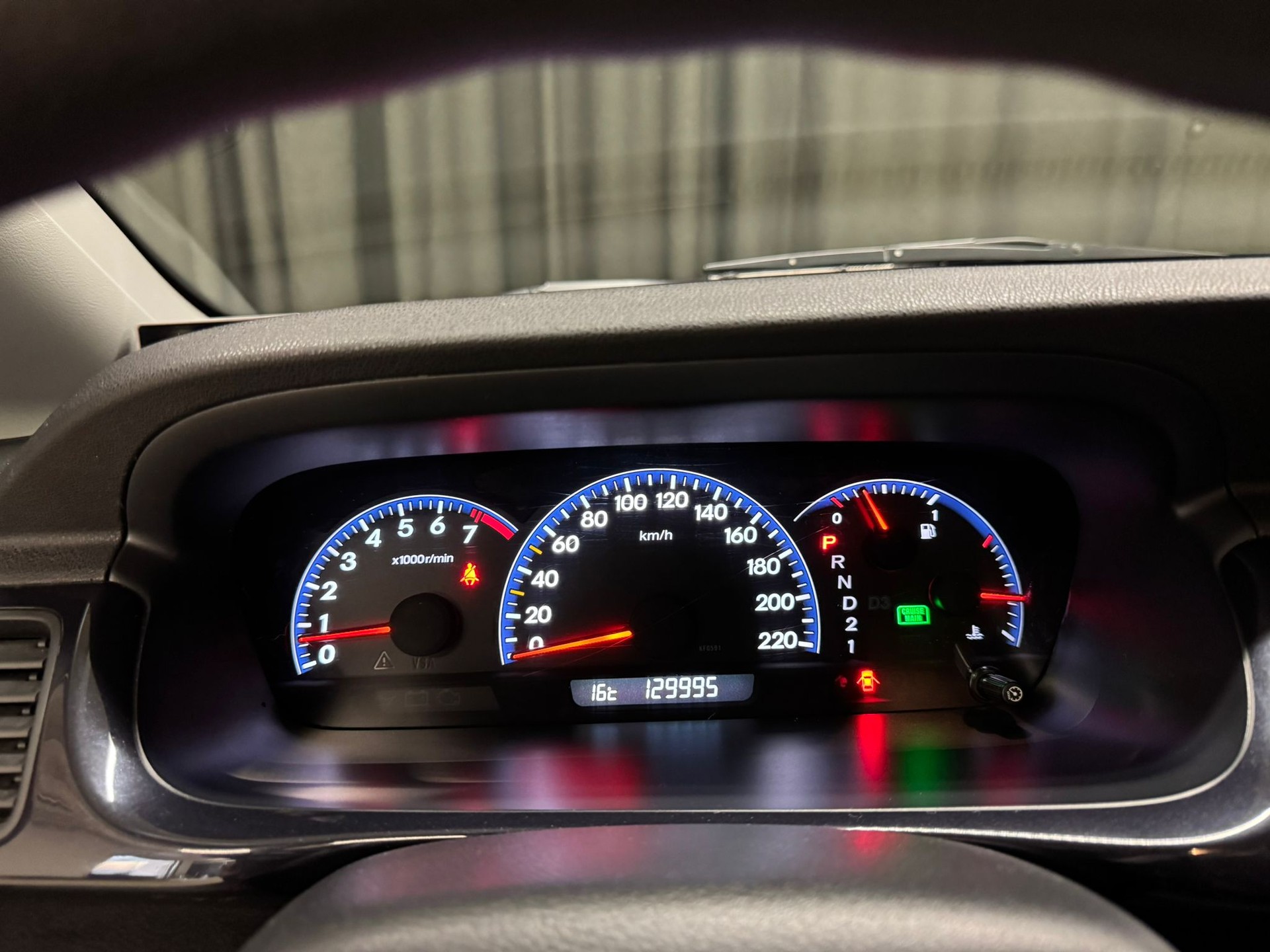 HONDA FR-V 1.8i Swiss Automatic-image-11
