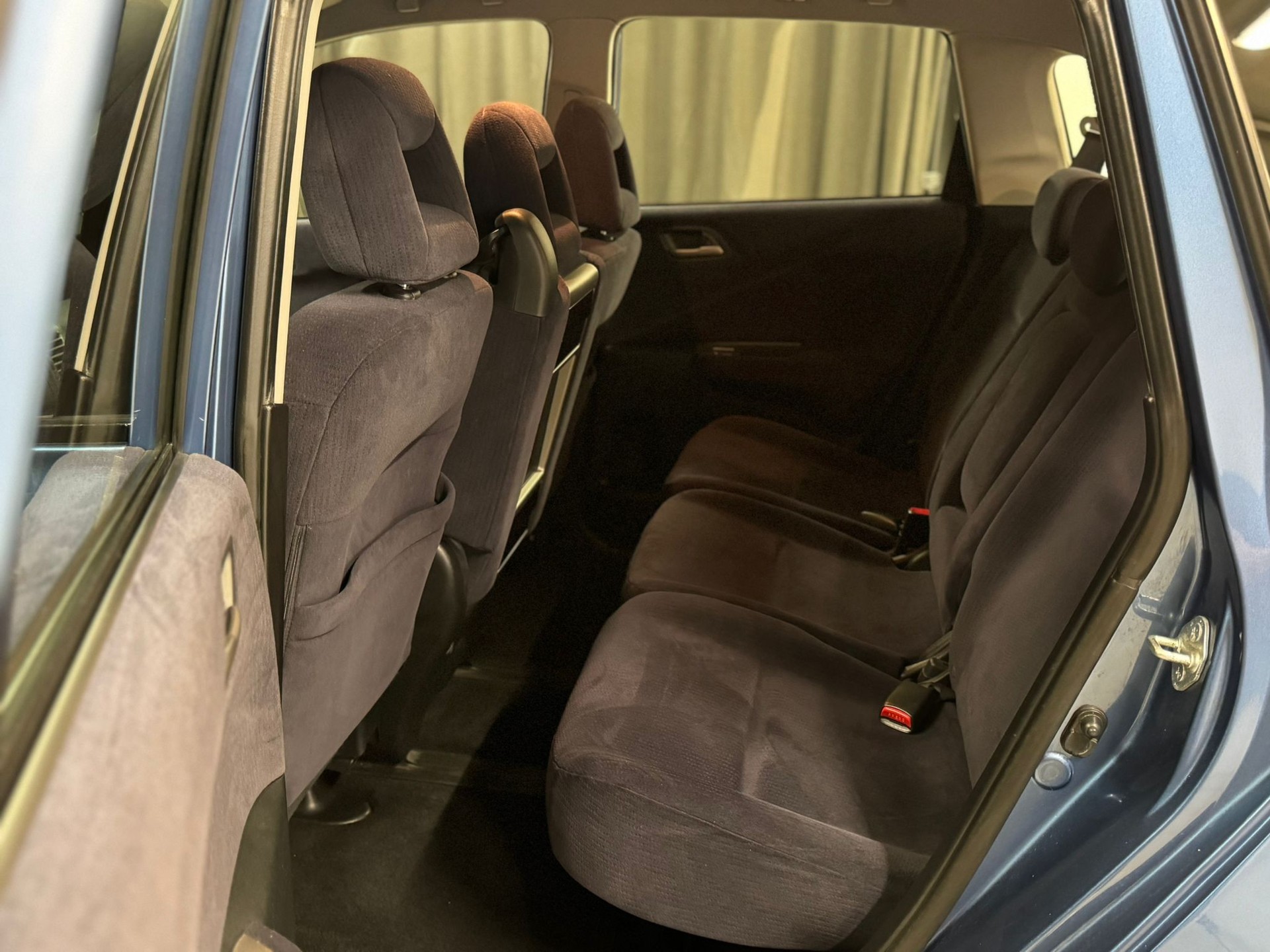 HONDA FR-V 1.8i Swiss Automatic-image-7