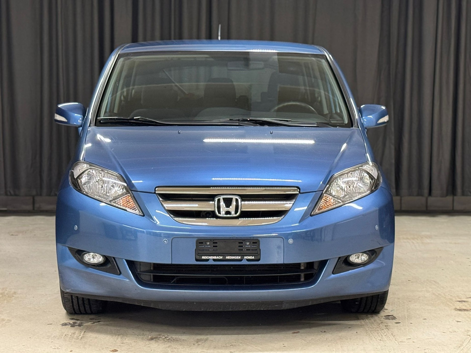 HONDA FR-V 1.8i Swiss Automatic-image-2