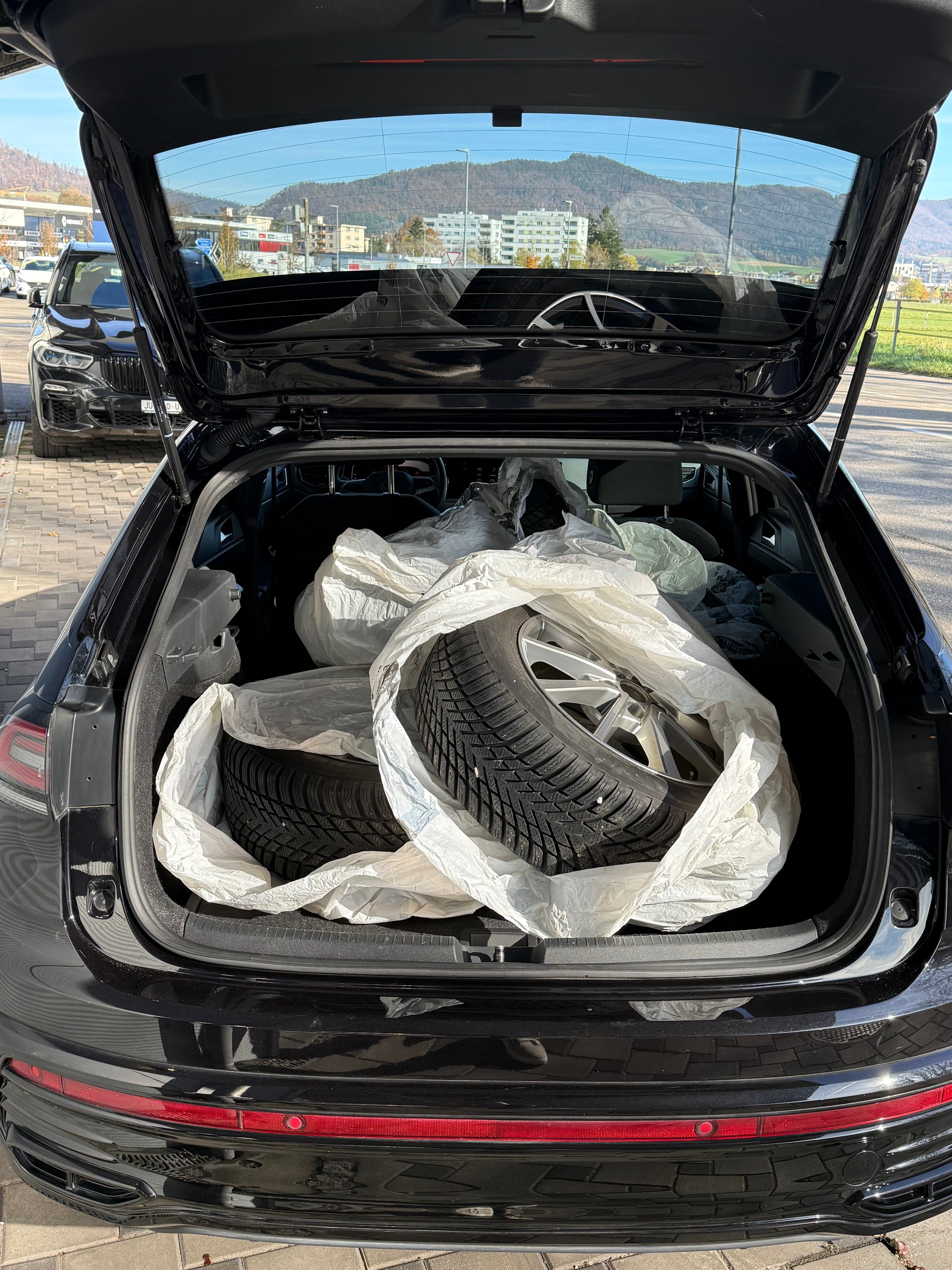 VW Taigo 1.0 TSI R-Line DSG VENDUE / VERKAUFT-image-6