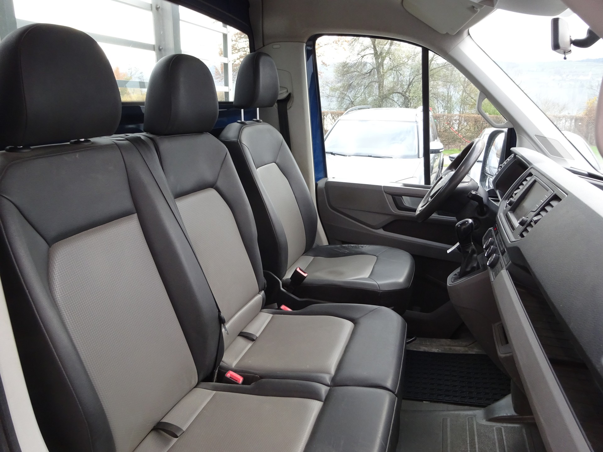 VW Crafter 35 2.0 BiTDI L4 4Motion-image-12