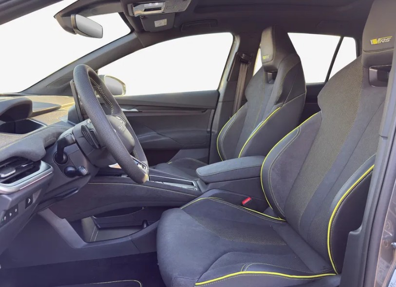 SKODA Enyaq 4x4 RS-image-4