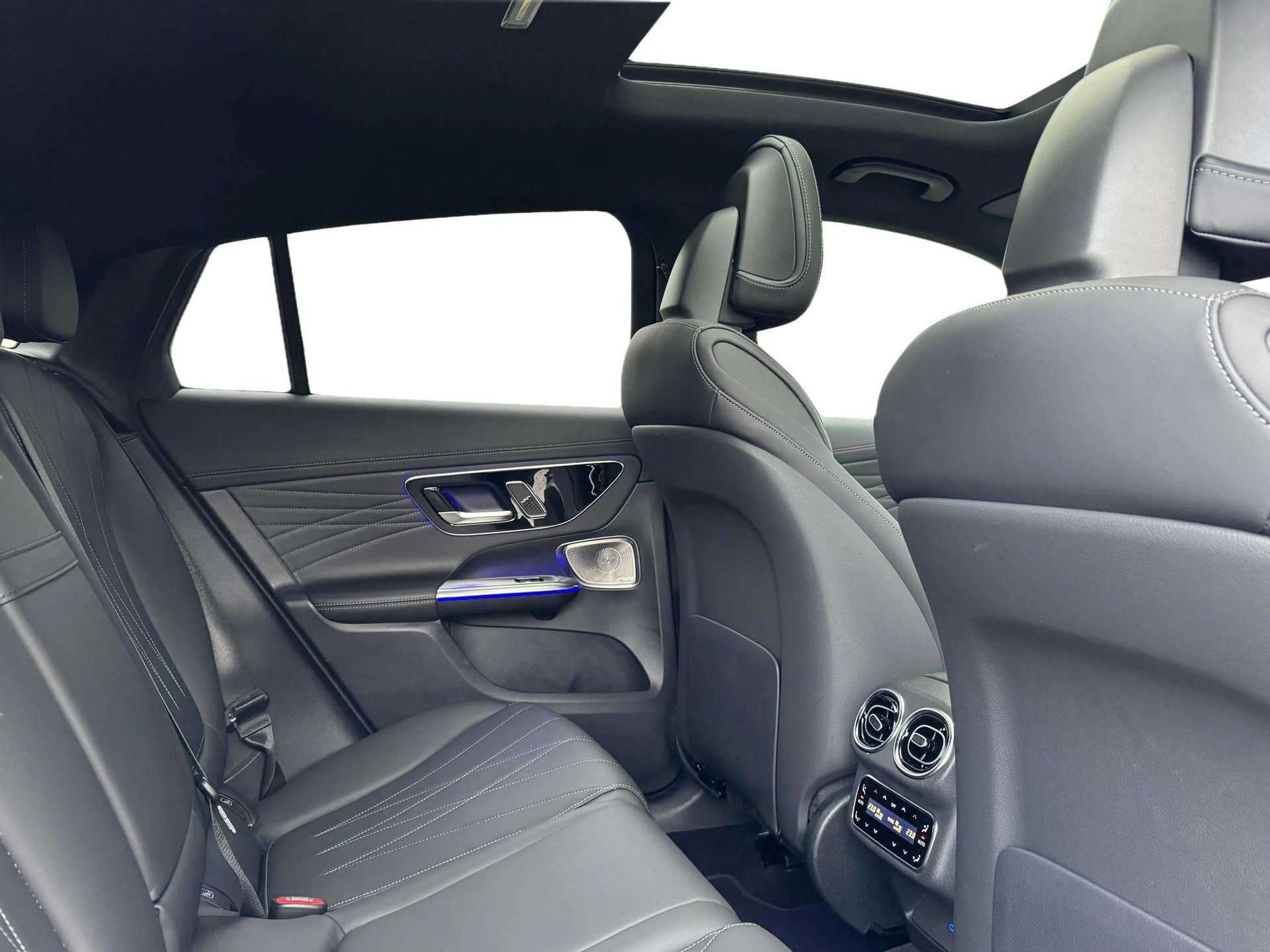 MERCEDES-BENZ GLC Coupé 200 4Matic 9G-Tronic-image-17