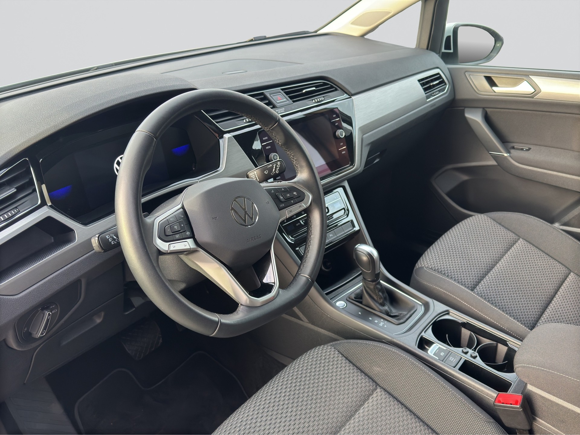 VW Touran 1.5 TSI EVO Comfortline DSG 7PL-image-6