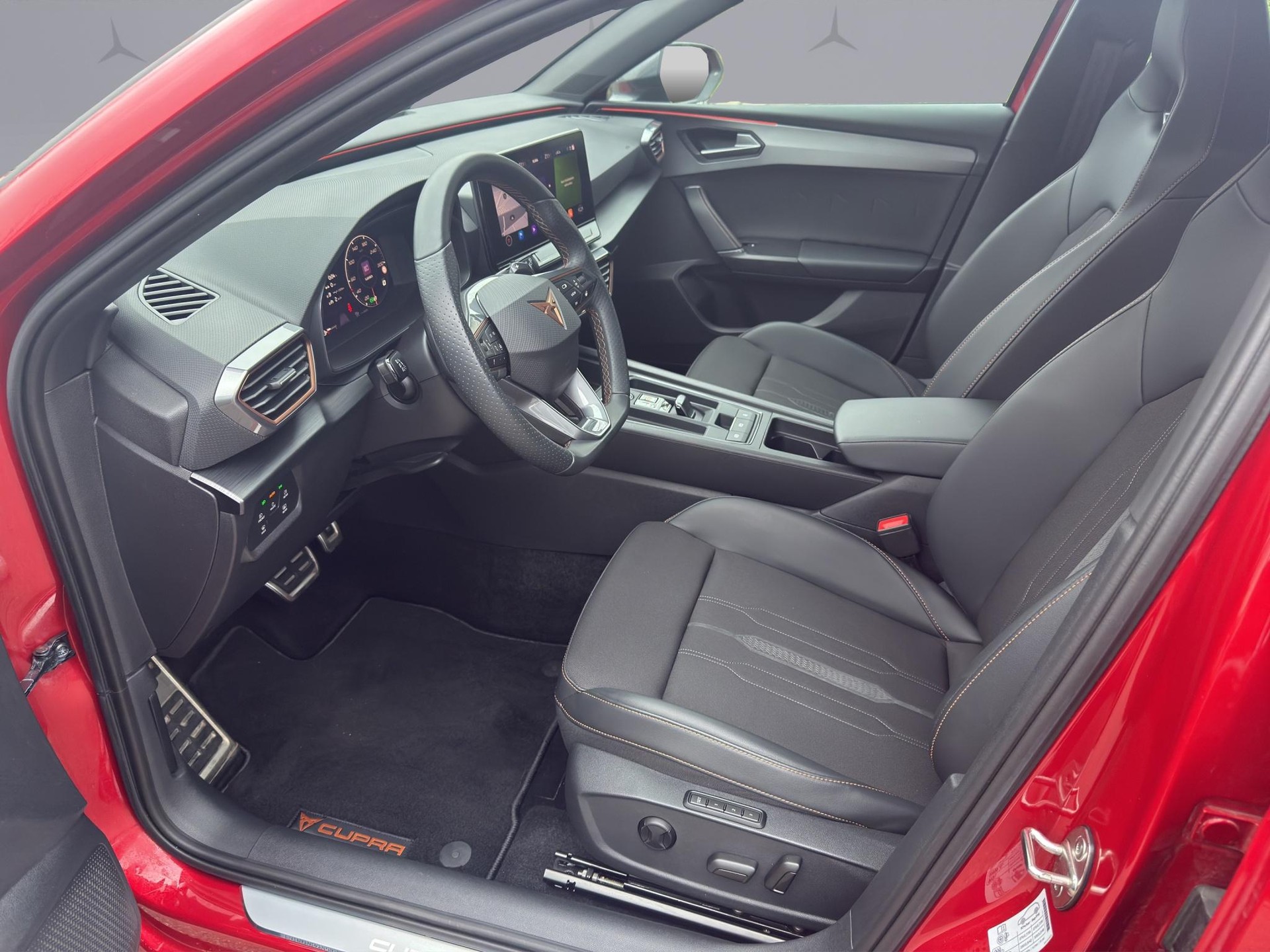 SEAT Leon 2.0 TSI 300 Cupra DSG-image-9