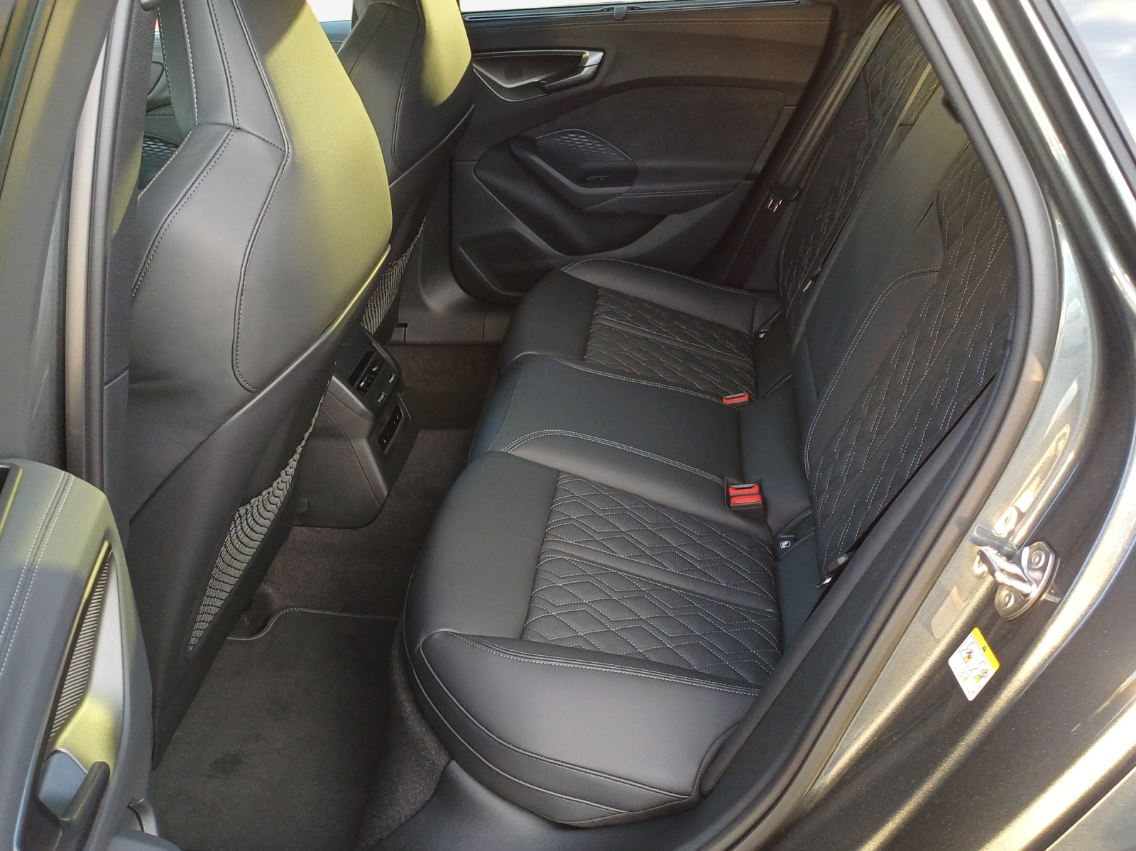AUDI S5 Avant TFSI quattro S tronic-image-11