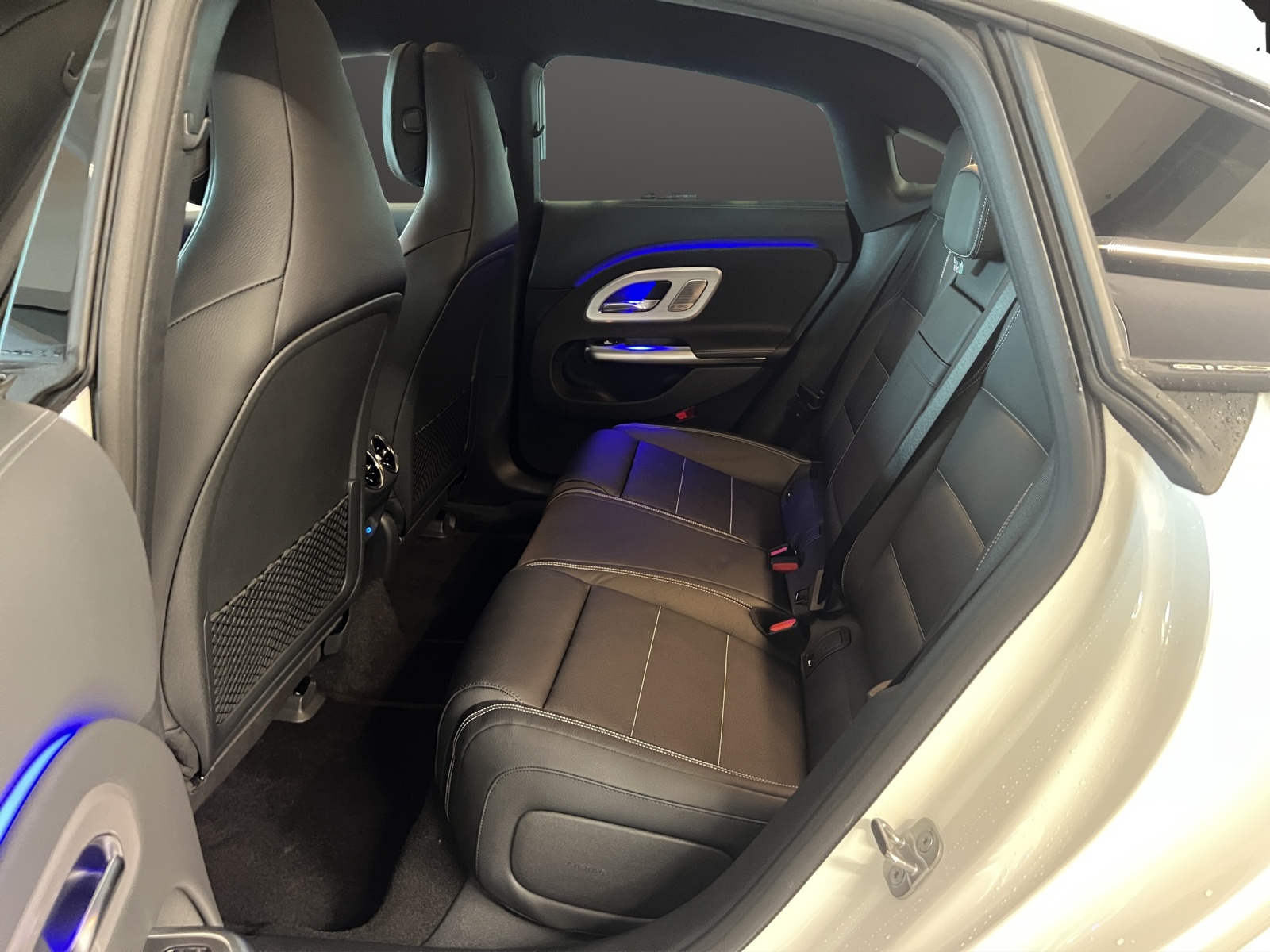 MERCEDES-BENZ CLA 350+ 85 kWh EQ AMG Line-image-11