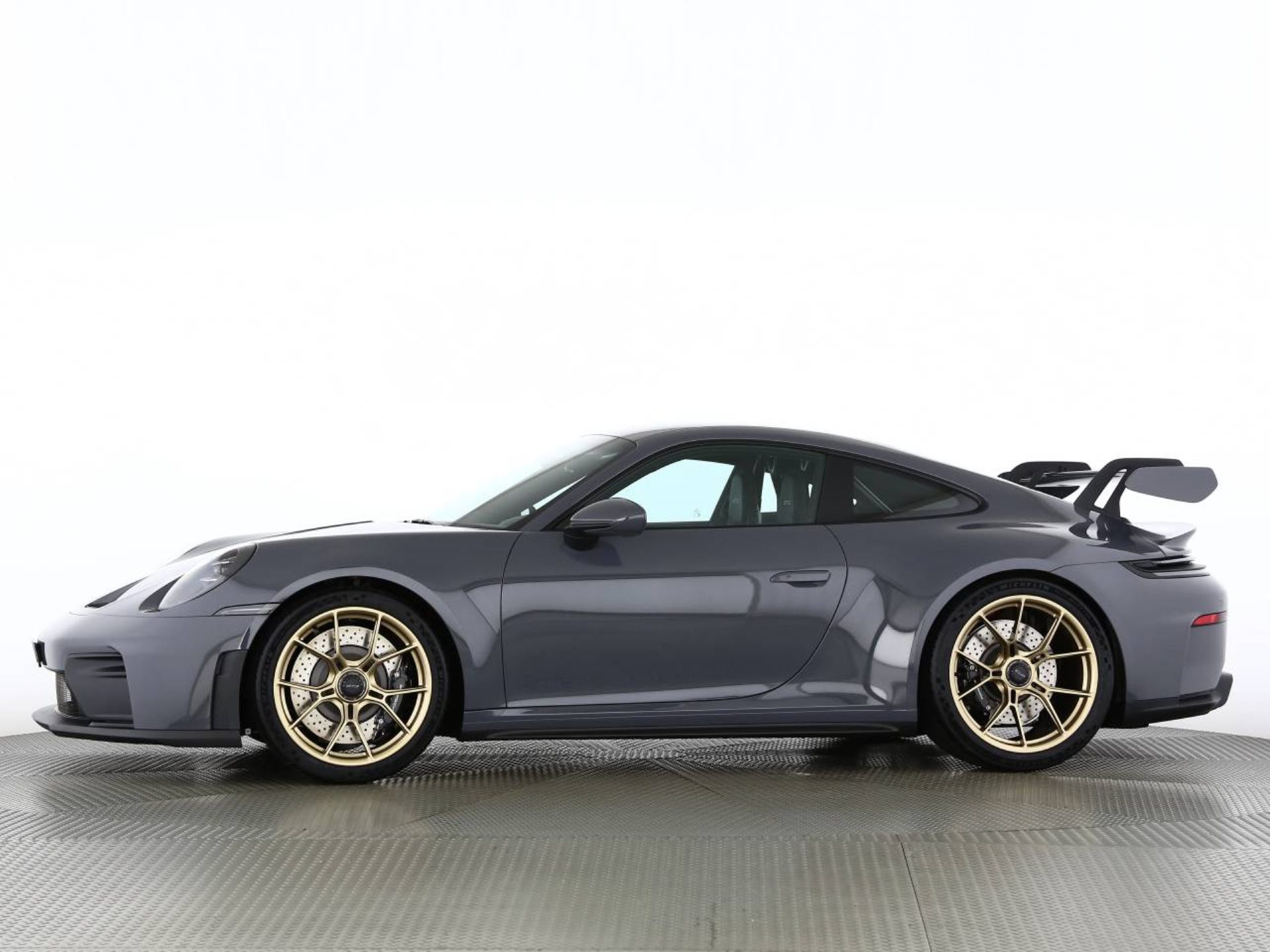 PORSCHE 911 GT3-image-11