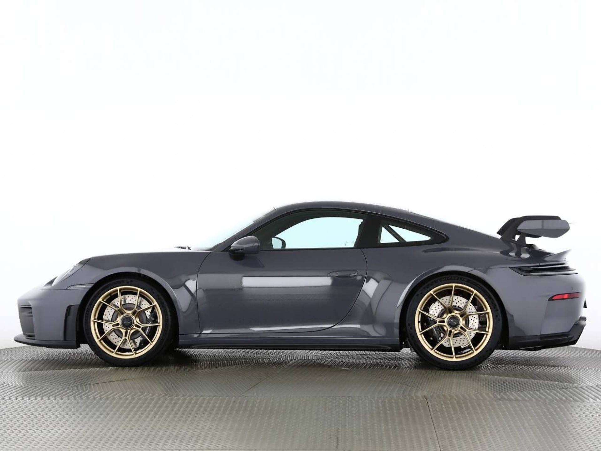 PORSCHE 911 GT3-image-12