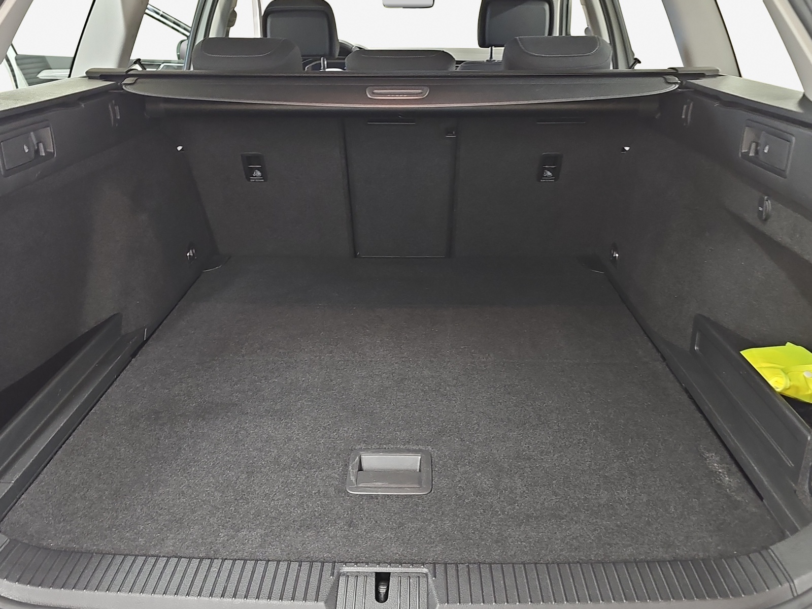 VW Passat 2.0 TDI BMT Business 4Motion DSG-image-12
