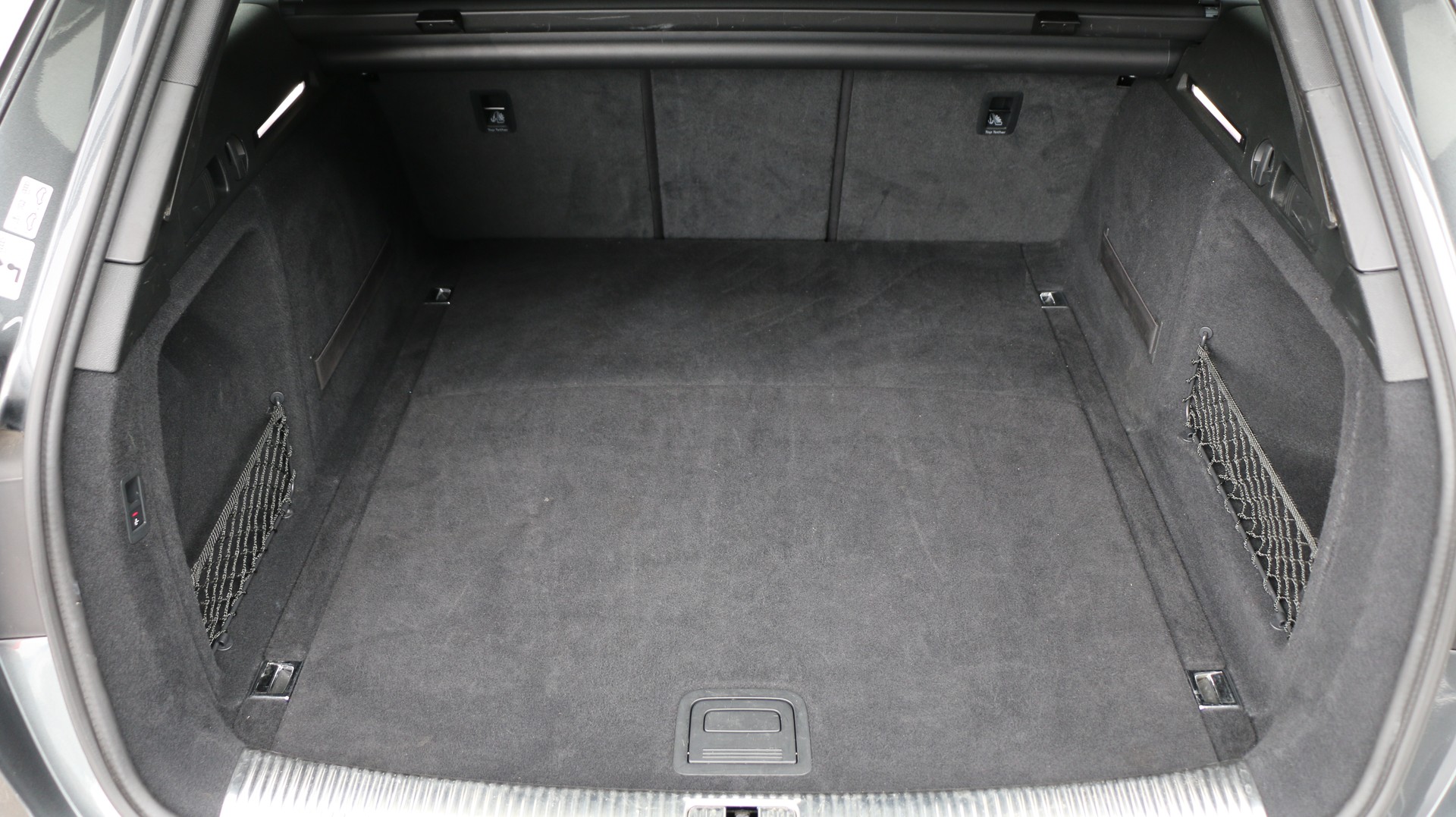 AUDI A4 Avant 3.0 TDI Sport quattro-image-22