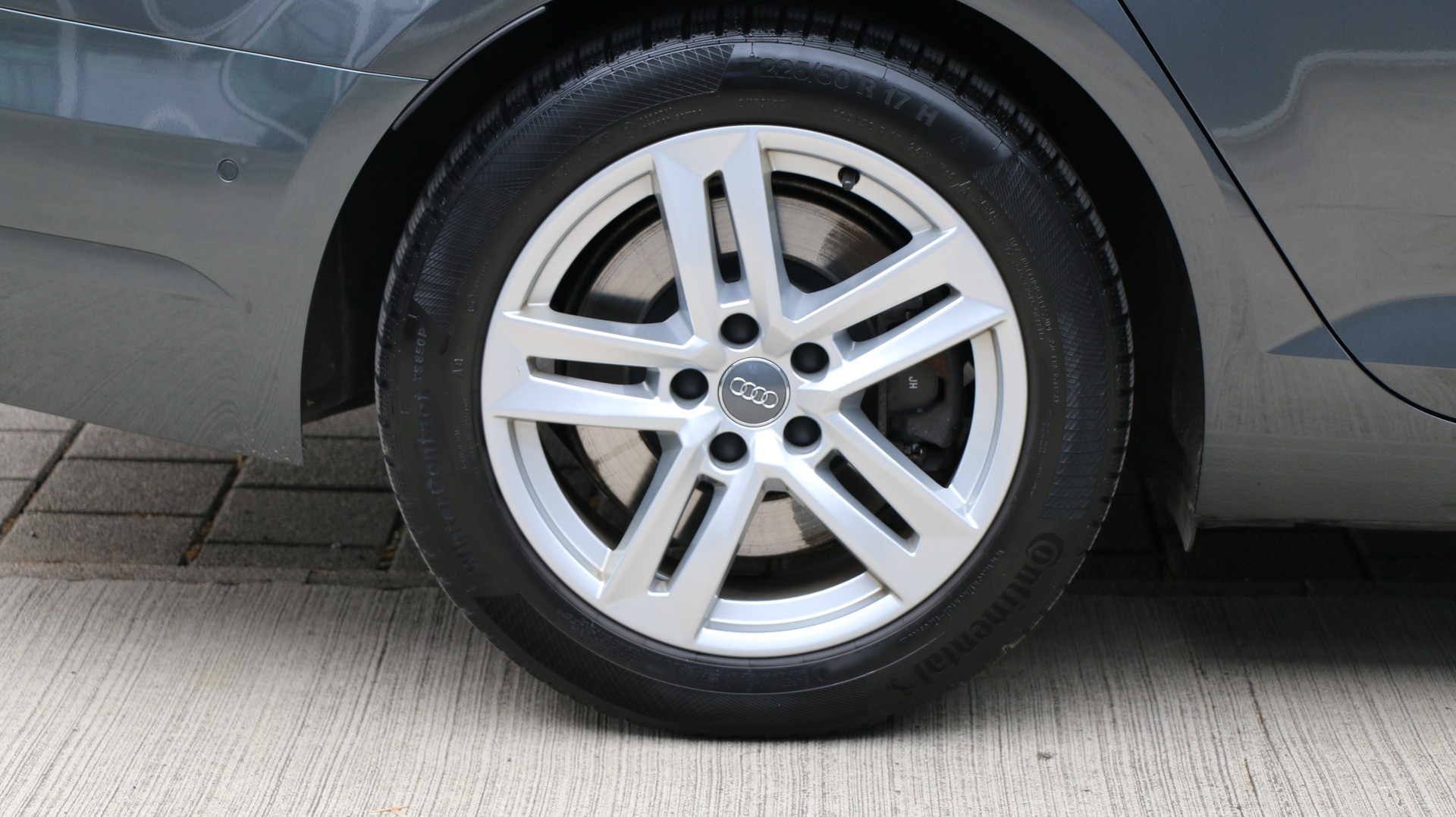 AUDI A4 Avant 3.0 TDI Sport quattro-image-29