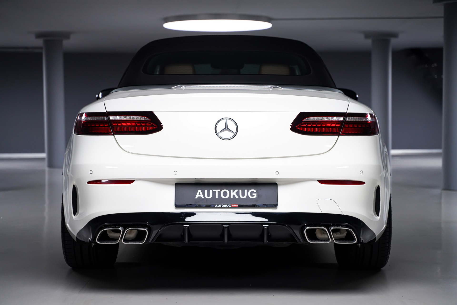 MERCEDES-BENZ E 200 Cabriolet 4Matic AMG Line 9G-Tronic-image-5