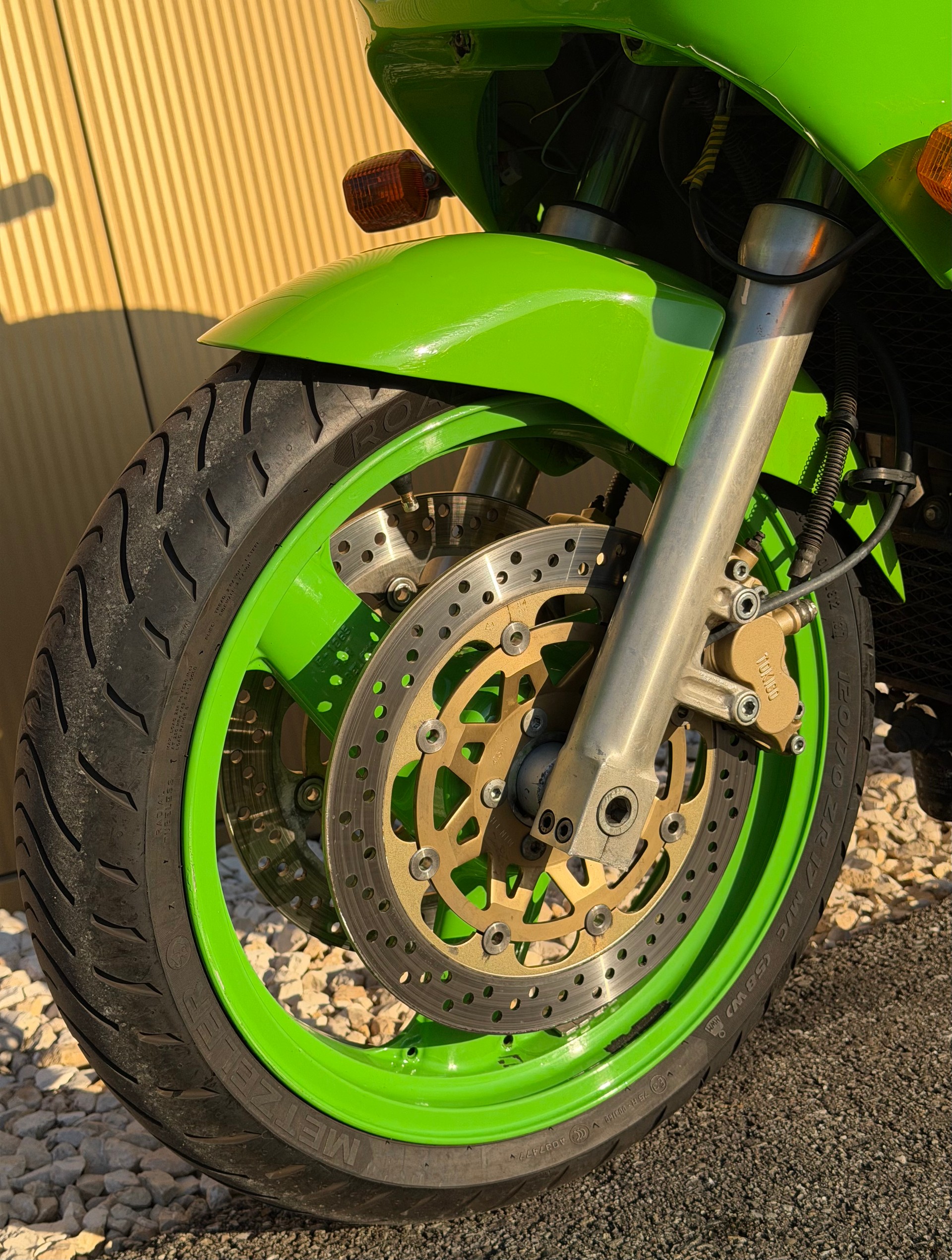 KAWASAKI ZXR-750-image-8