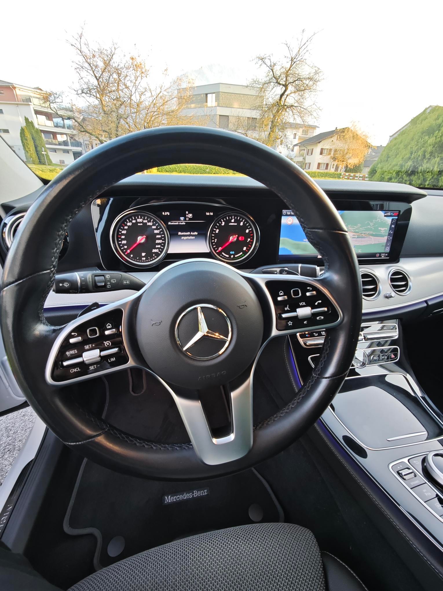 MERCEDES-BENZ E 200 T 9G-TRONIC Avantgarde-image-1