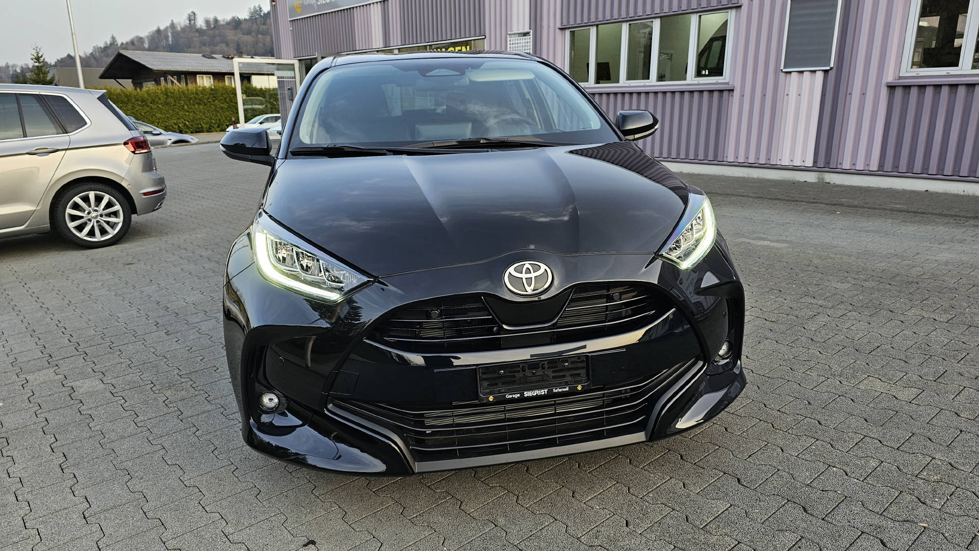 TOYOTA Yaris 1.5 VVT-i HSD Team Player-image-2