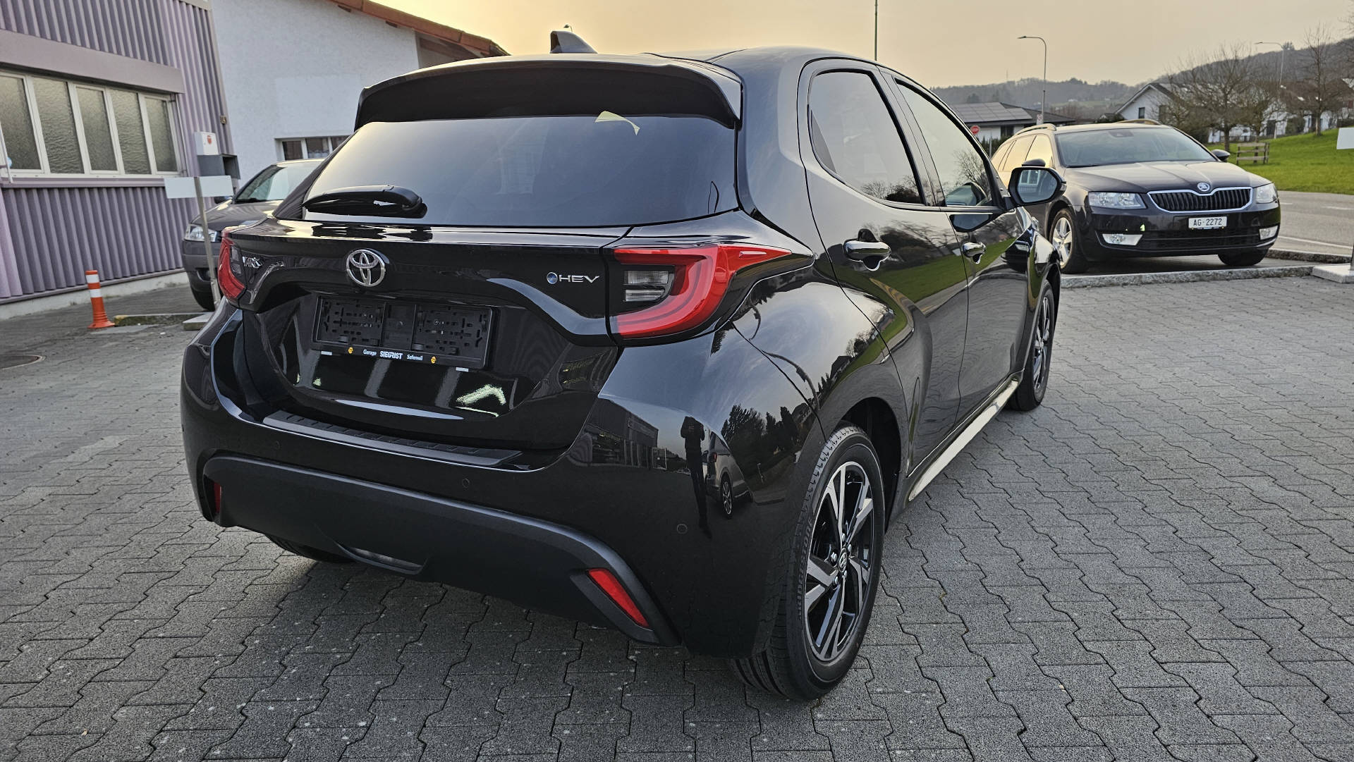 TOYOTA Yaris 1.5 VVT-i HSD Team Player-image-7