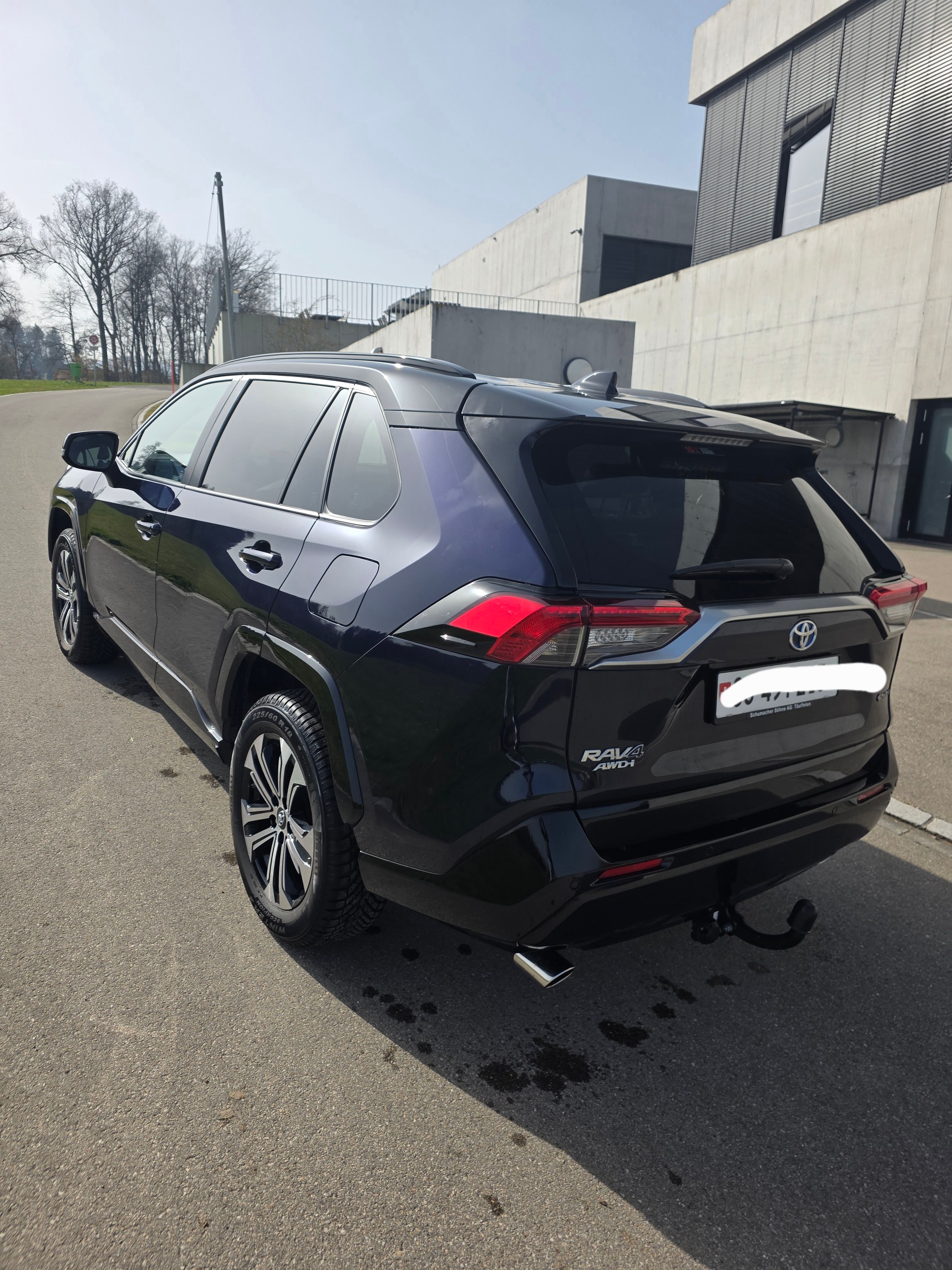 TOYOTA RAV-4 2.5 PHEV Platinum e-CVT 4WD-image-3