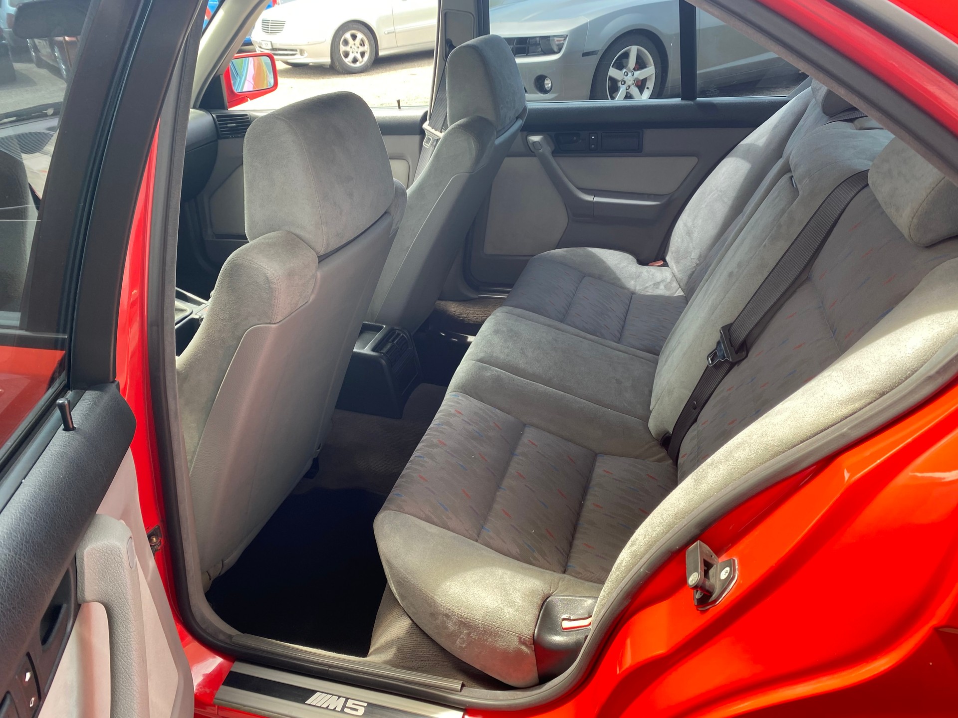 BMW M5-image-10