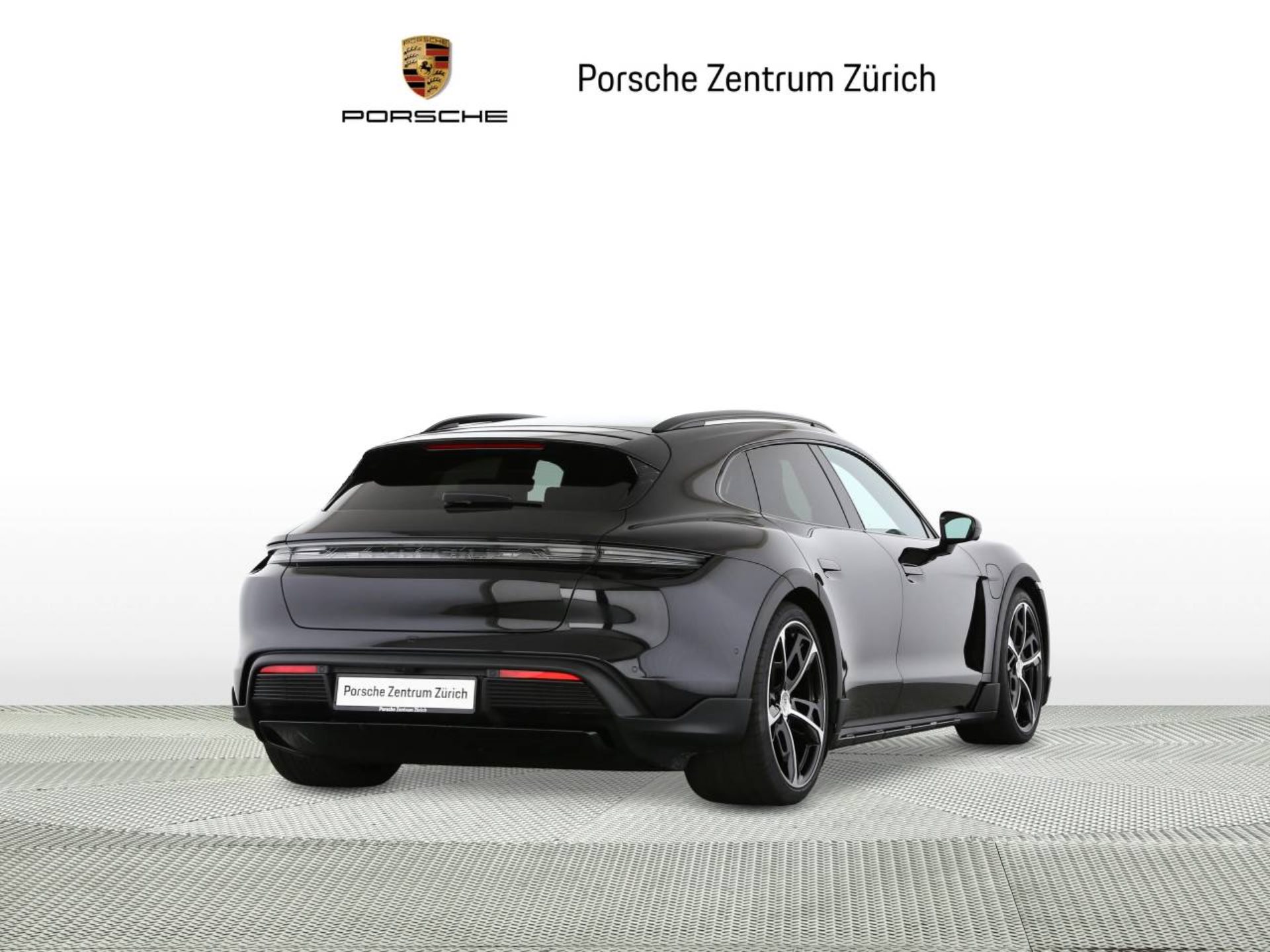 PORSCHE Taycan 4 Cross Turismo-image-2