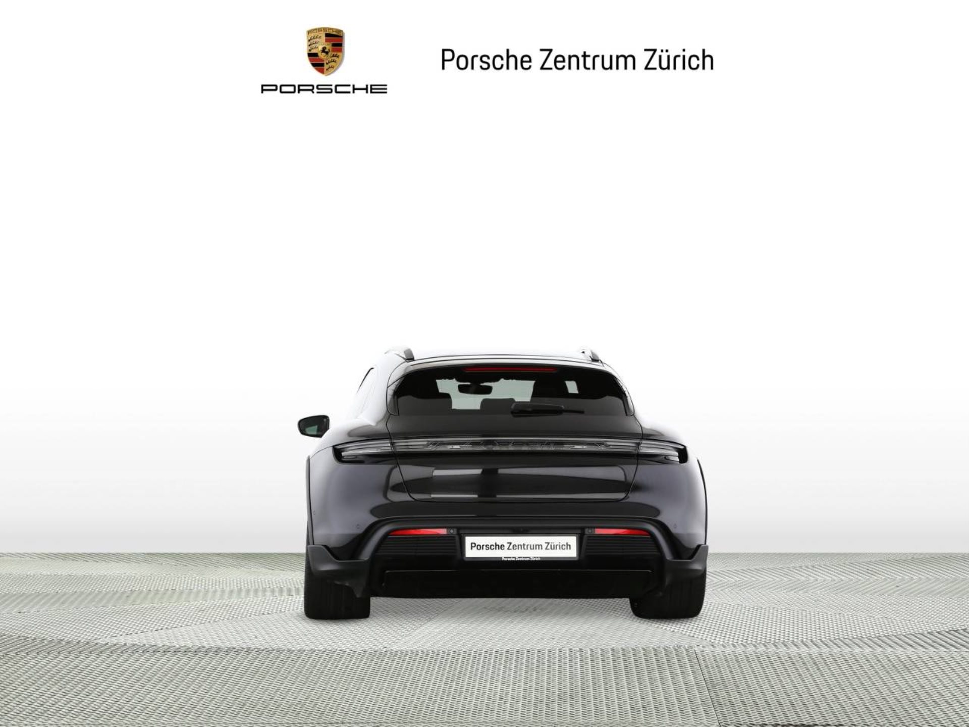 PORSCHE Taycan 4 Cross Turismo-image-7
