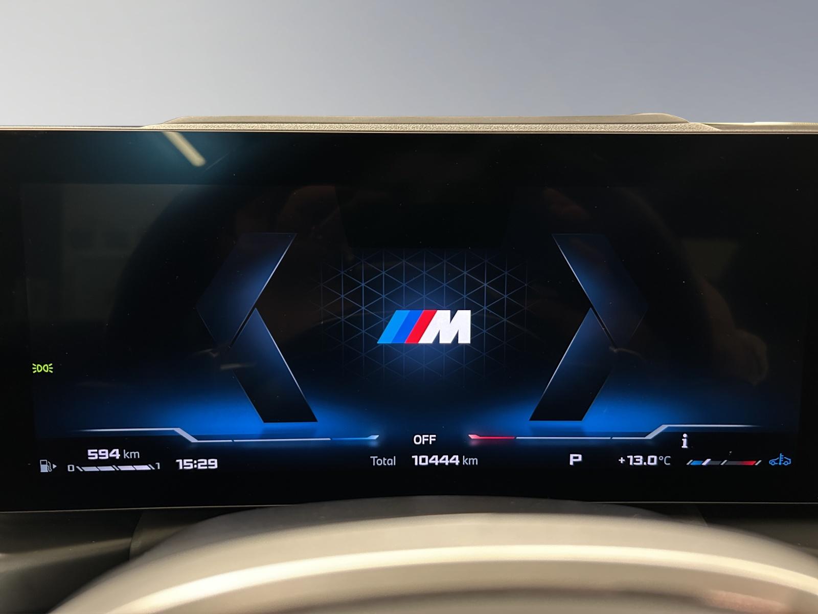 BMW M240i xDrive Coupé-image-16
