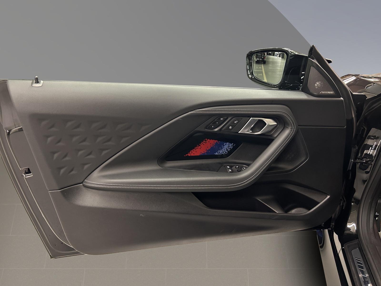 BMW M240i xDrive Coupé-image-12